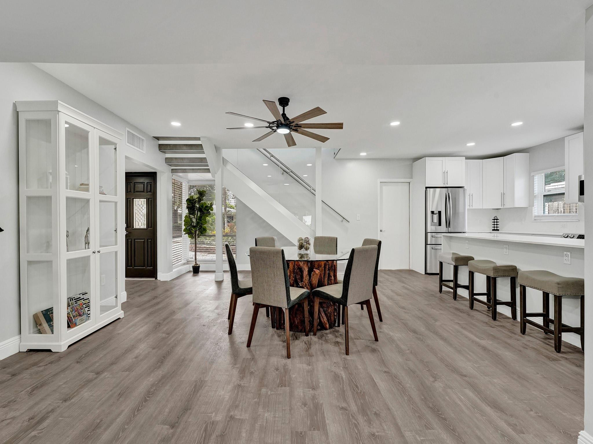 3261 Aqua Vista Drive