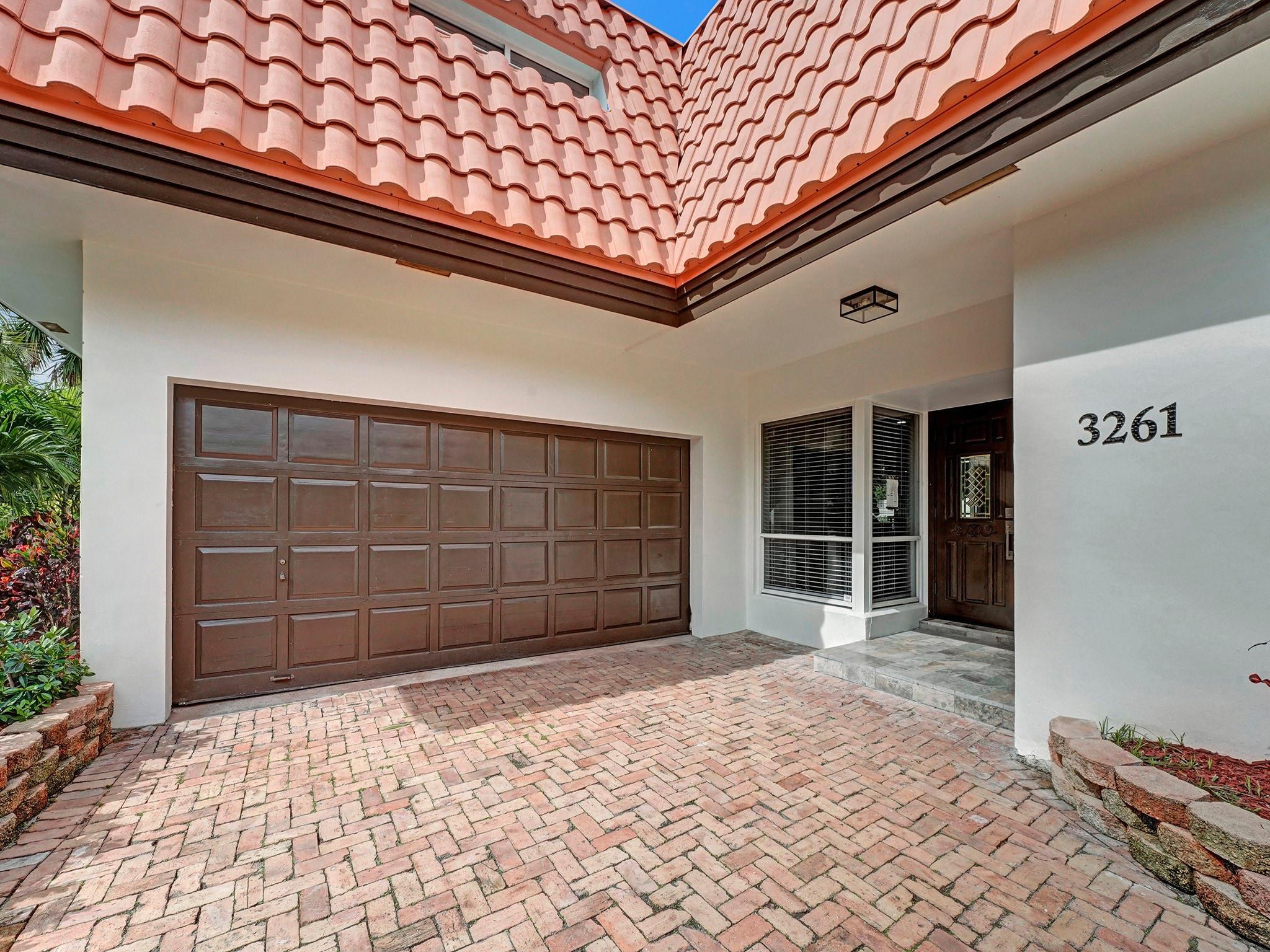 3261 Aqua Vista Drive