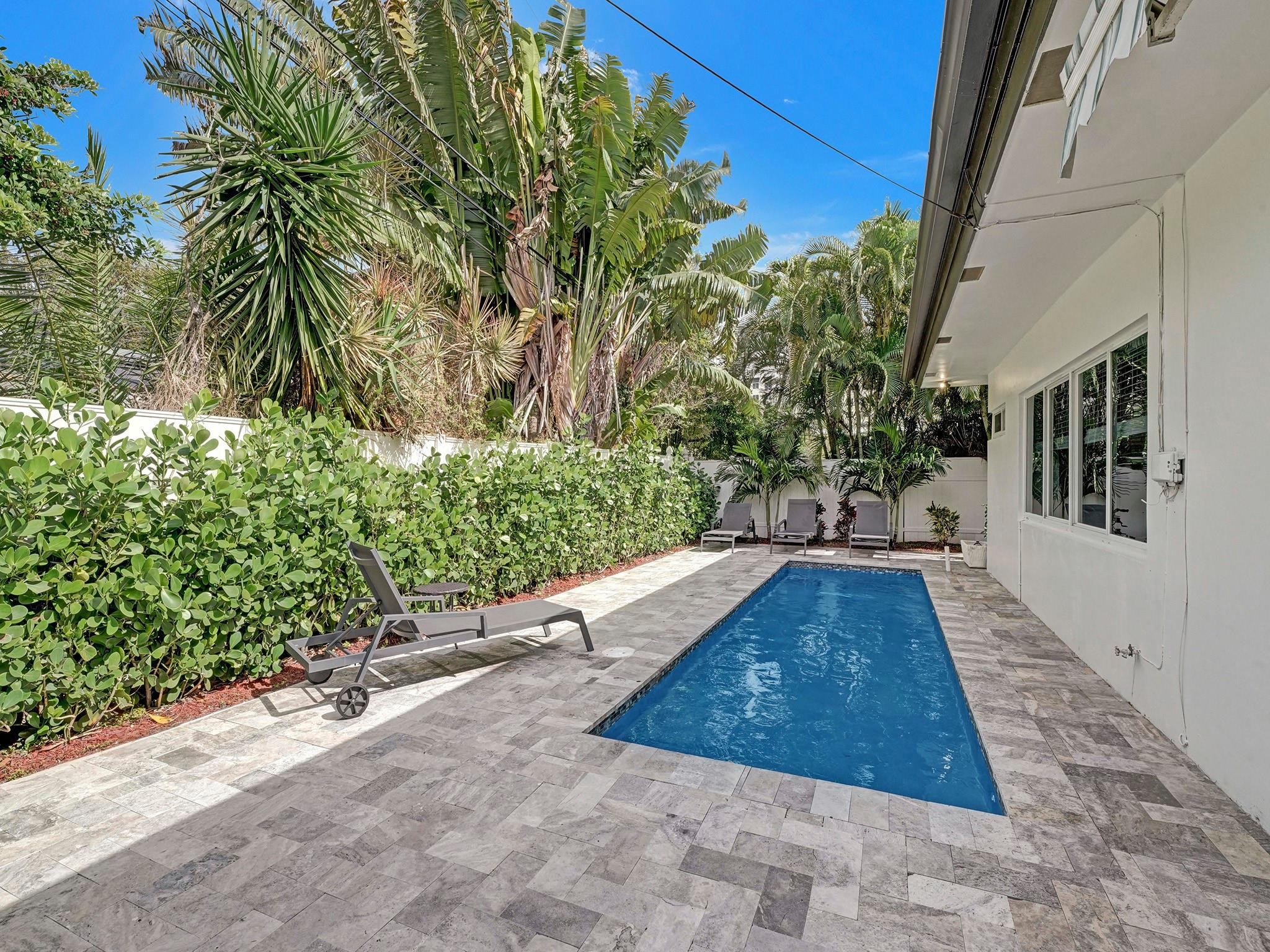 3261 Aqua Vista Drive
