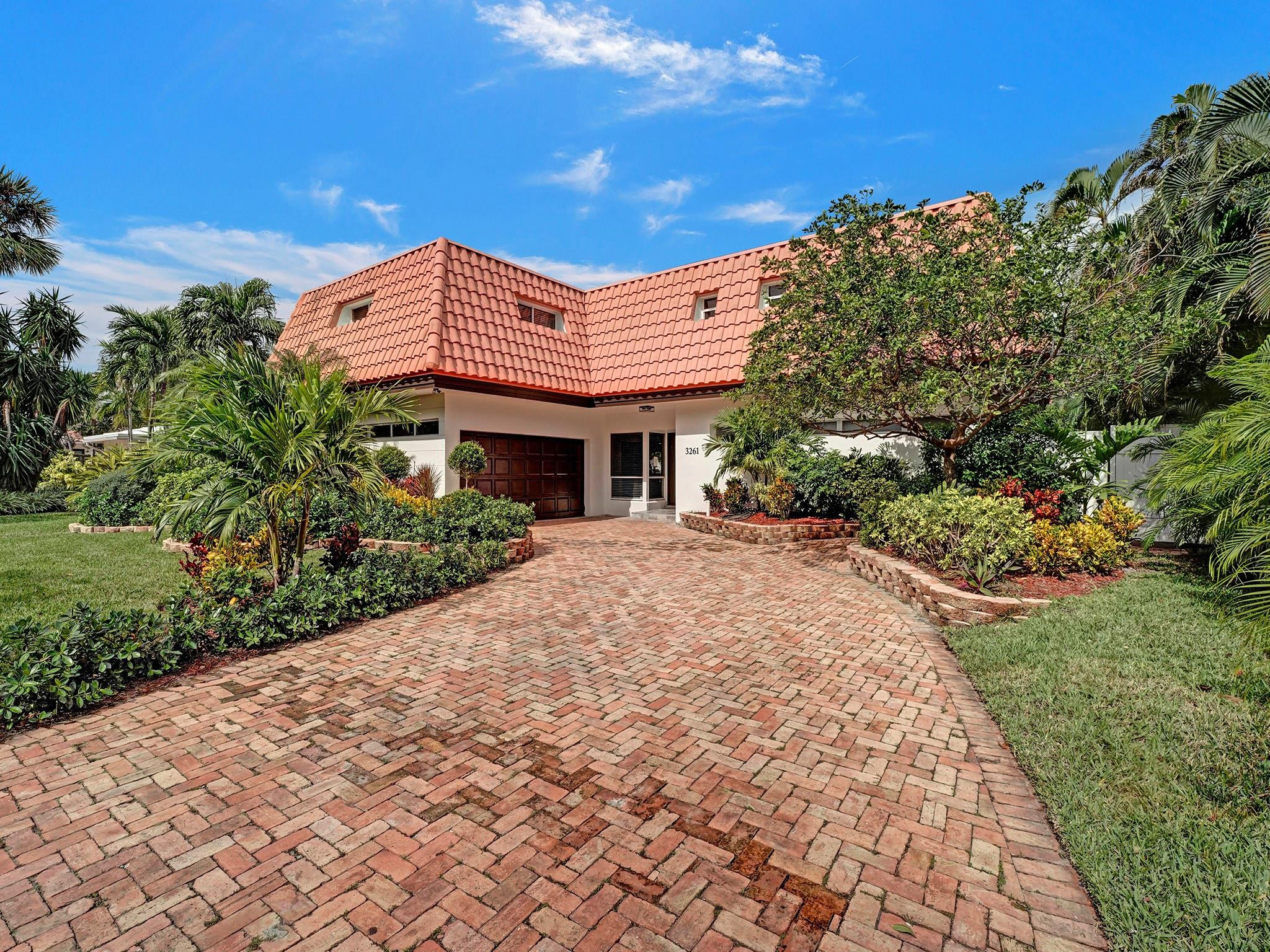 3261 Aqua Vista Drive