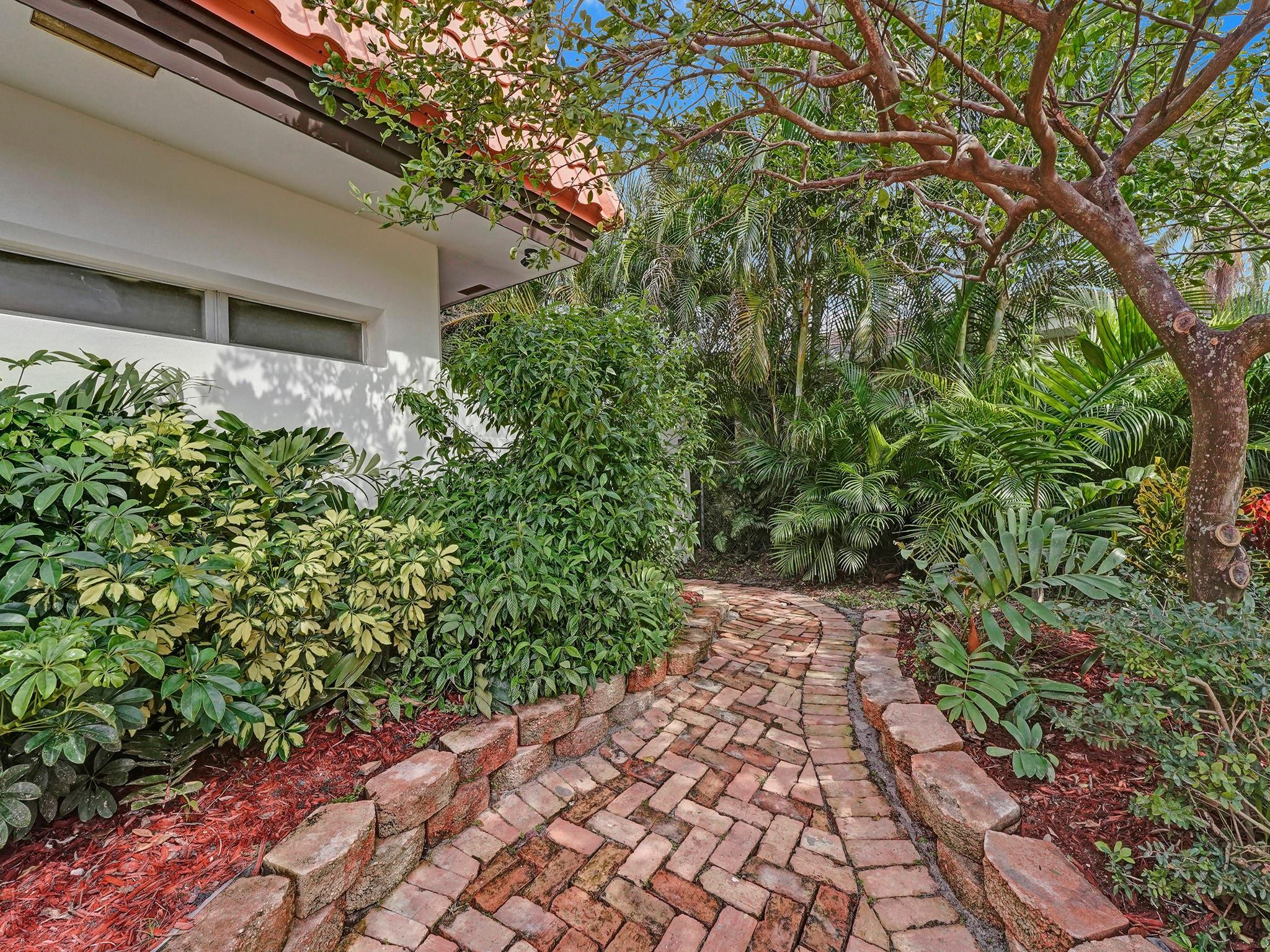 3261 Aqua Vista Drive