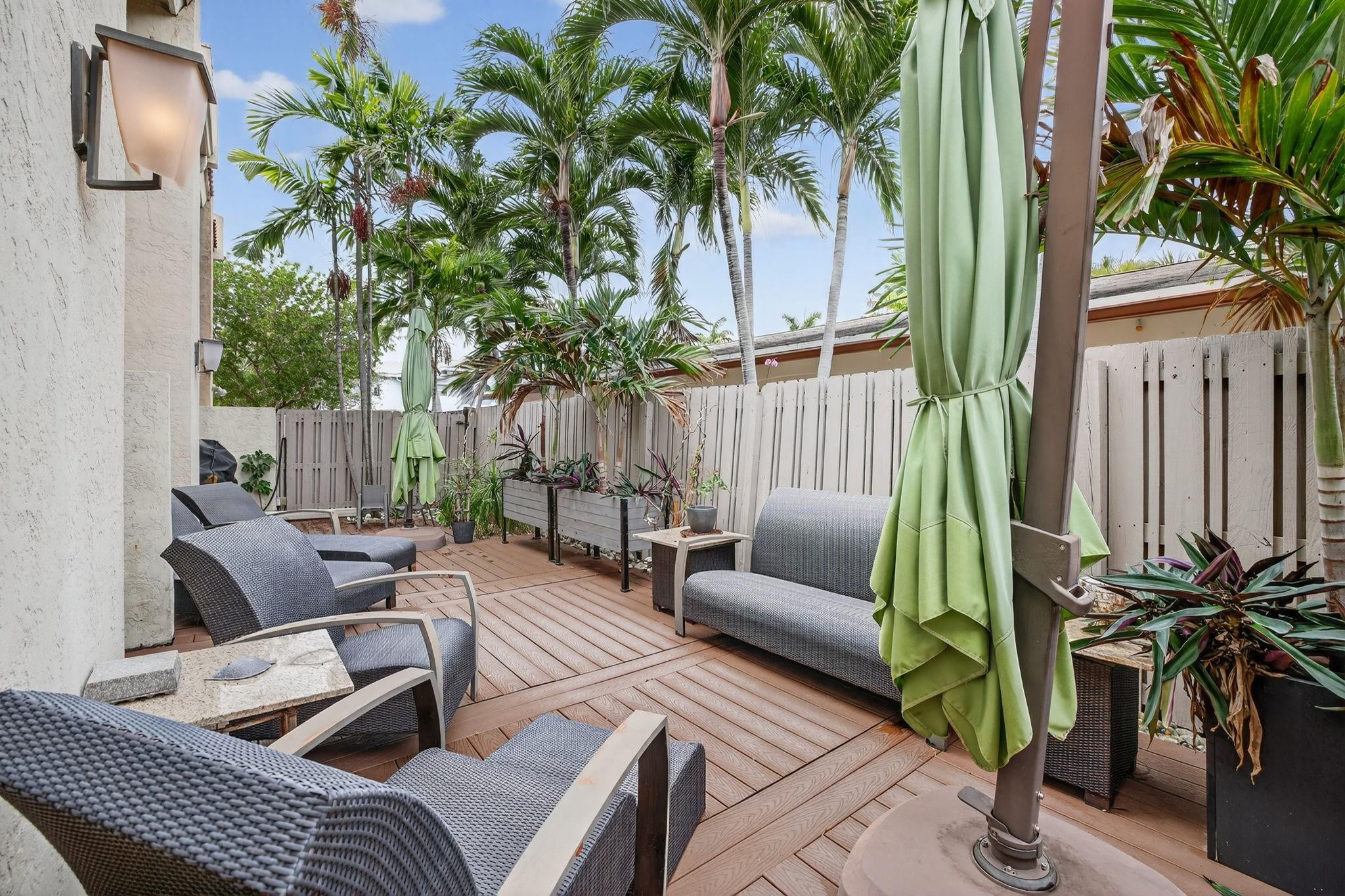 210 Washingtonia Avenue, Lauderdale-By-The-Sea