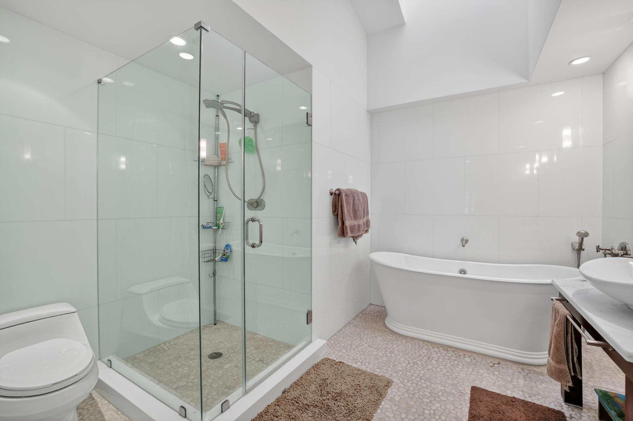 210 Washingtonia Avenue, Lauderdale-By-The-Sea