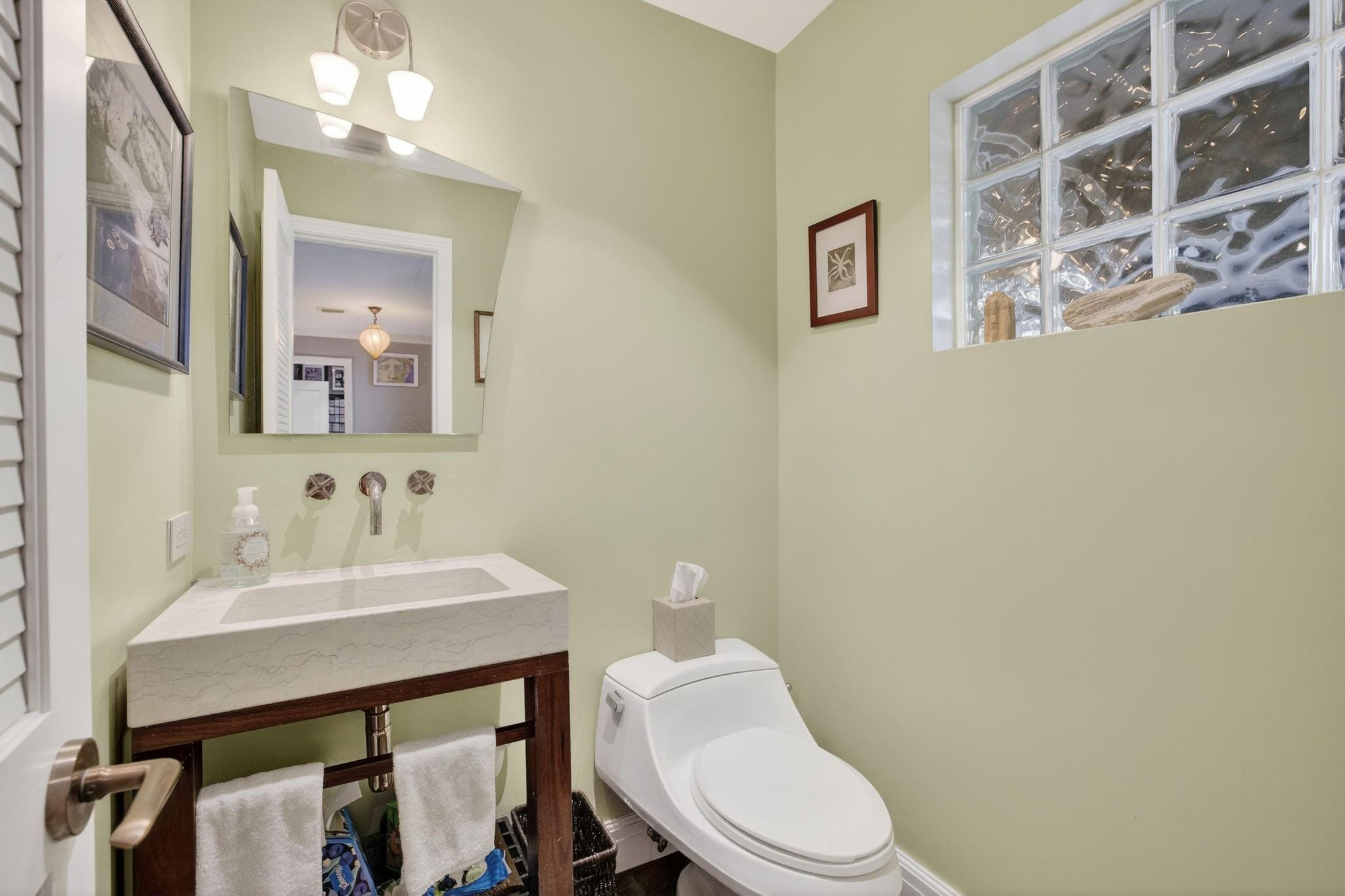 210 Washingtonia Avenue, Lauderdale-By-The-Sea