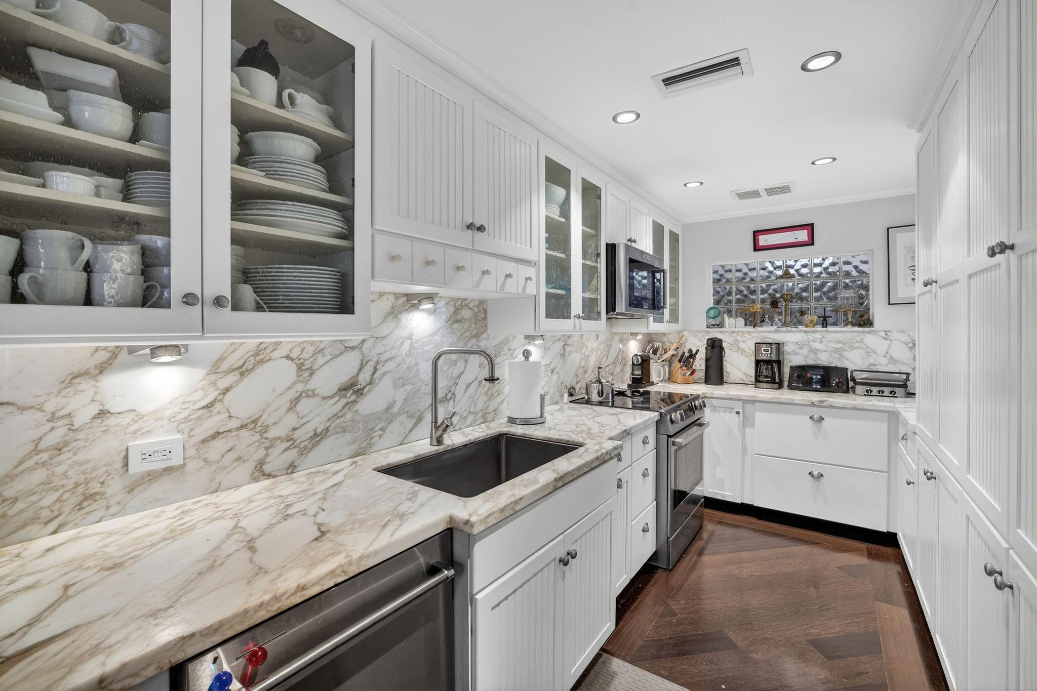 210 Washingtonia Avenue, Lauderdale-By-The-Sea