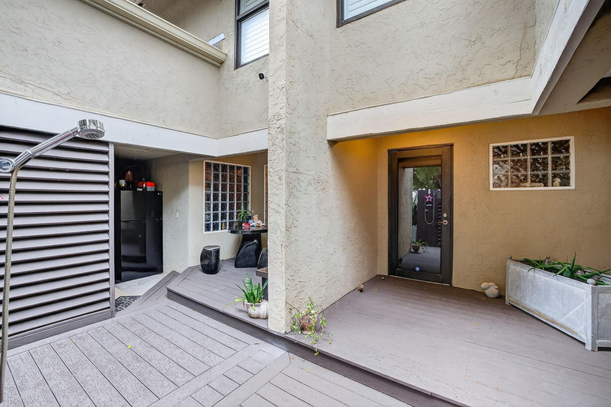 210 Washingtonia Avenue, Lauderdale-By-The-Sea