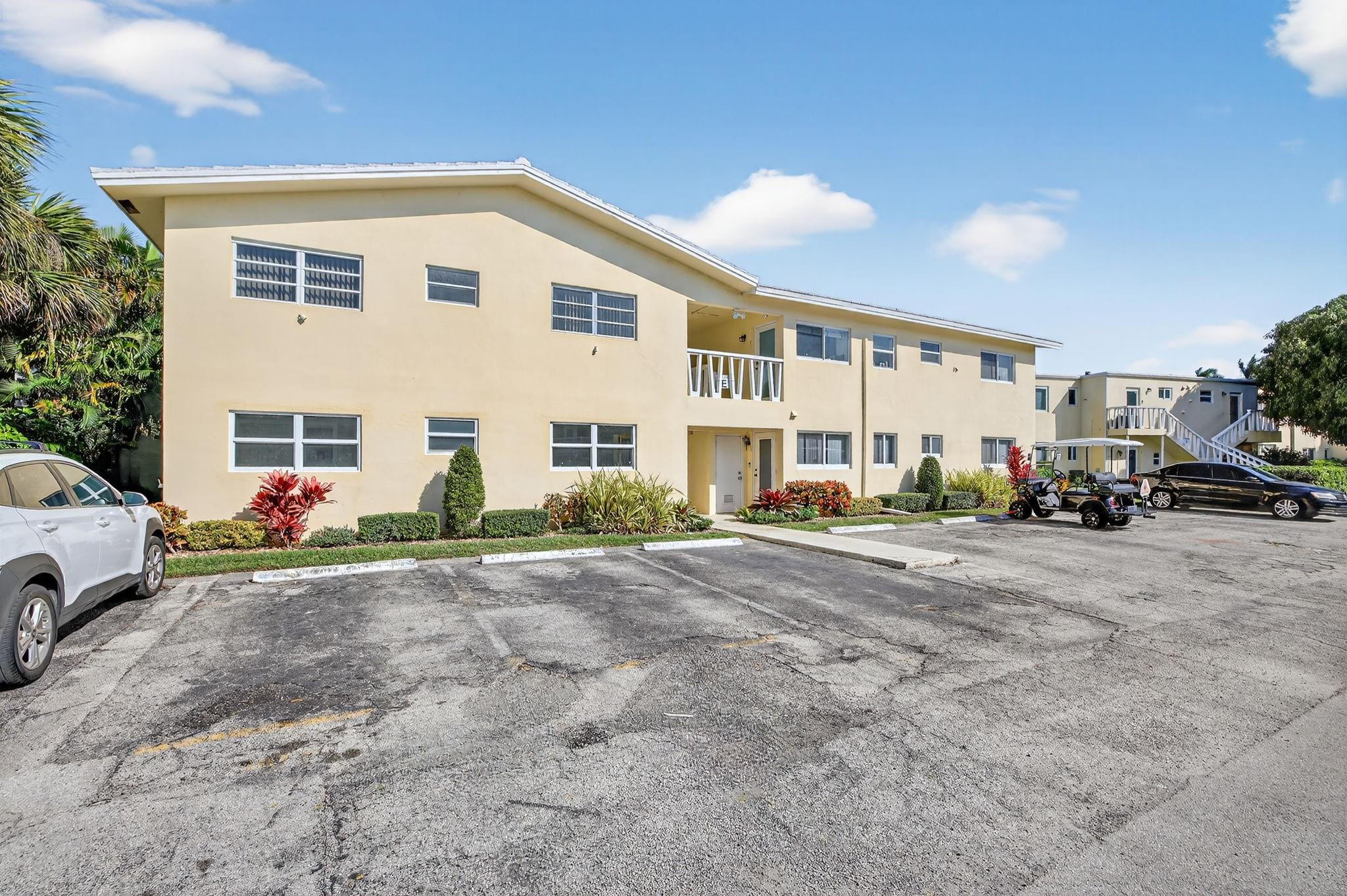 2755 NE 28th Avenue E2