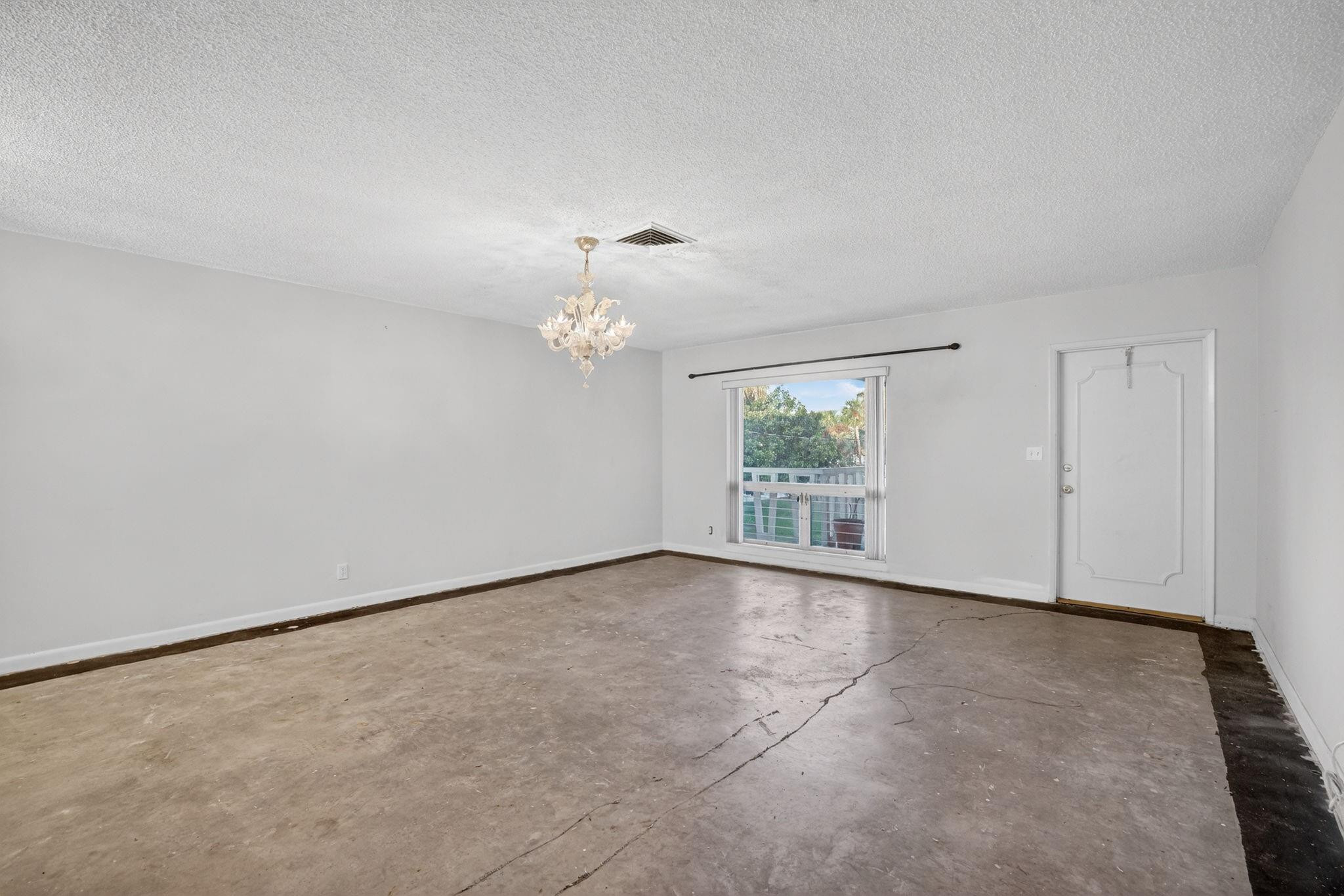 2755 NE 28th Avenue E2