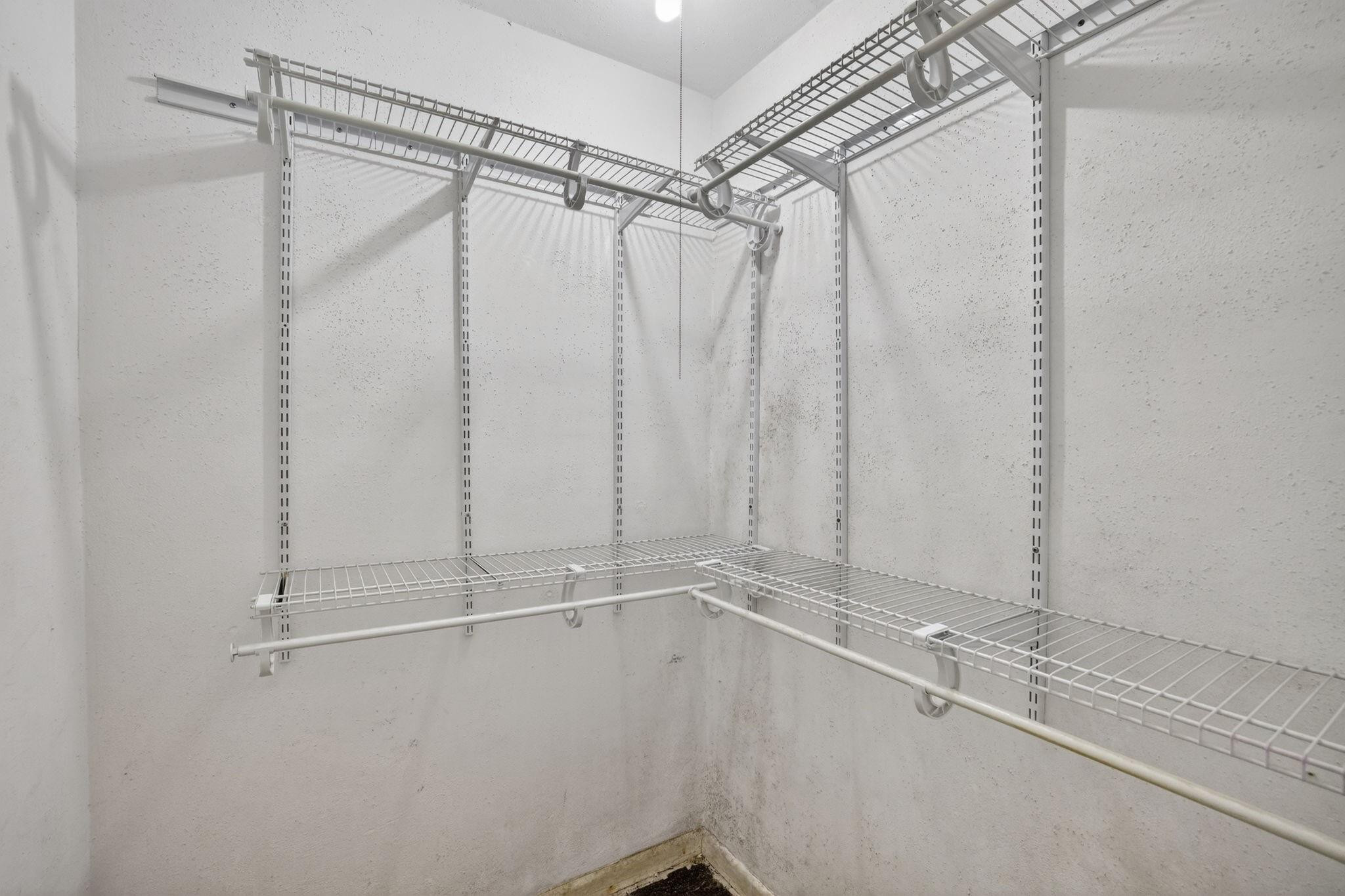 2755 NE 28th Avenue E2