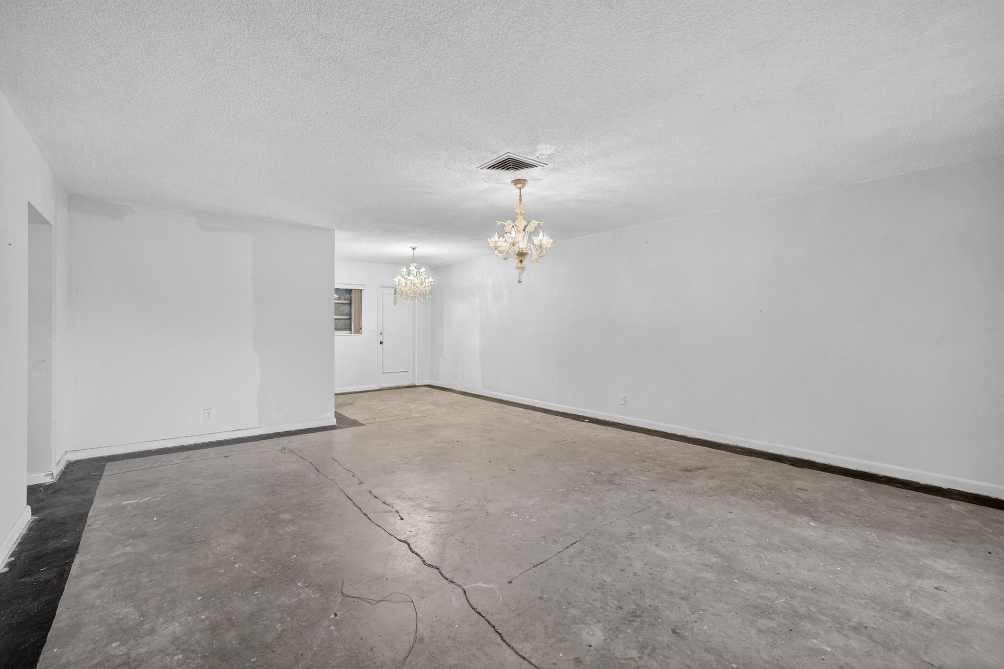 2755 NE 28th Avenue E2