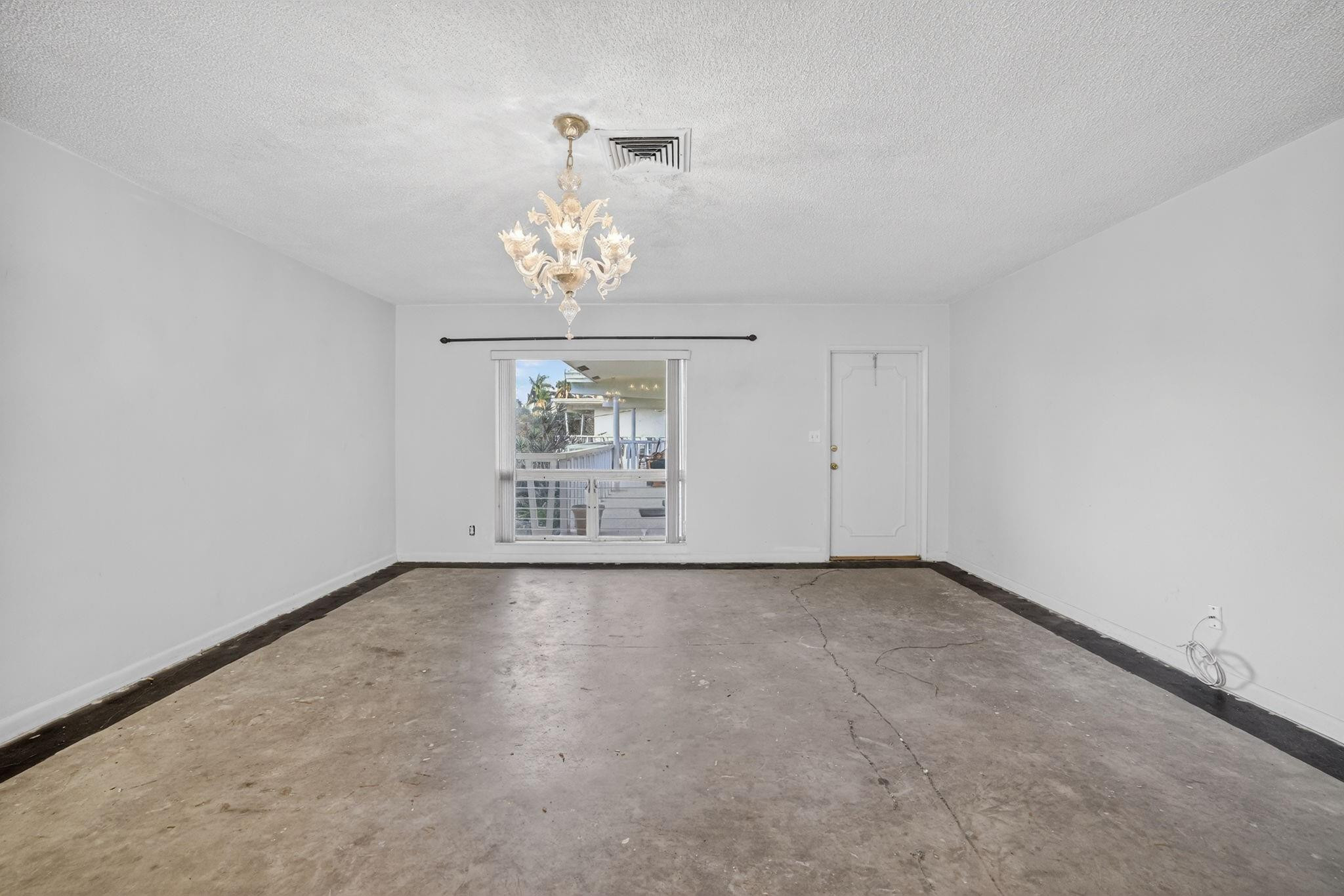 2755 NE 28th Avenue E2