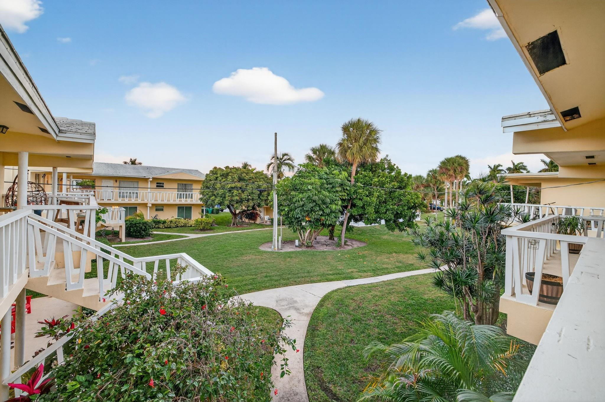 2755 NE 28th Avenue E2