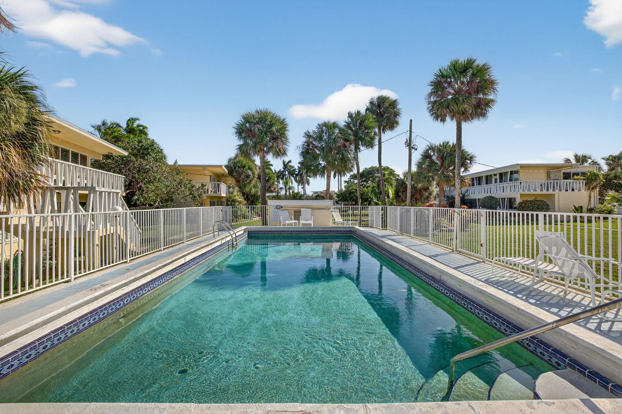 2755 NE 28th Avenue E2