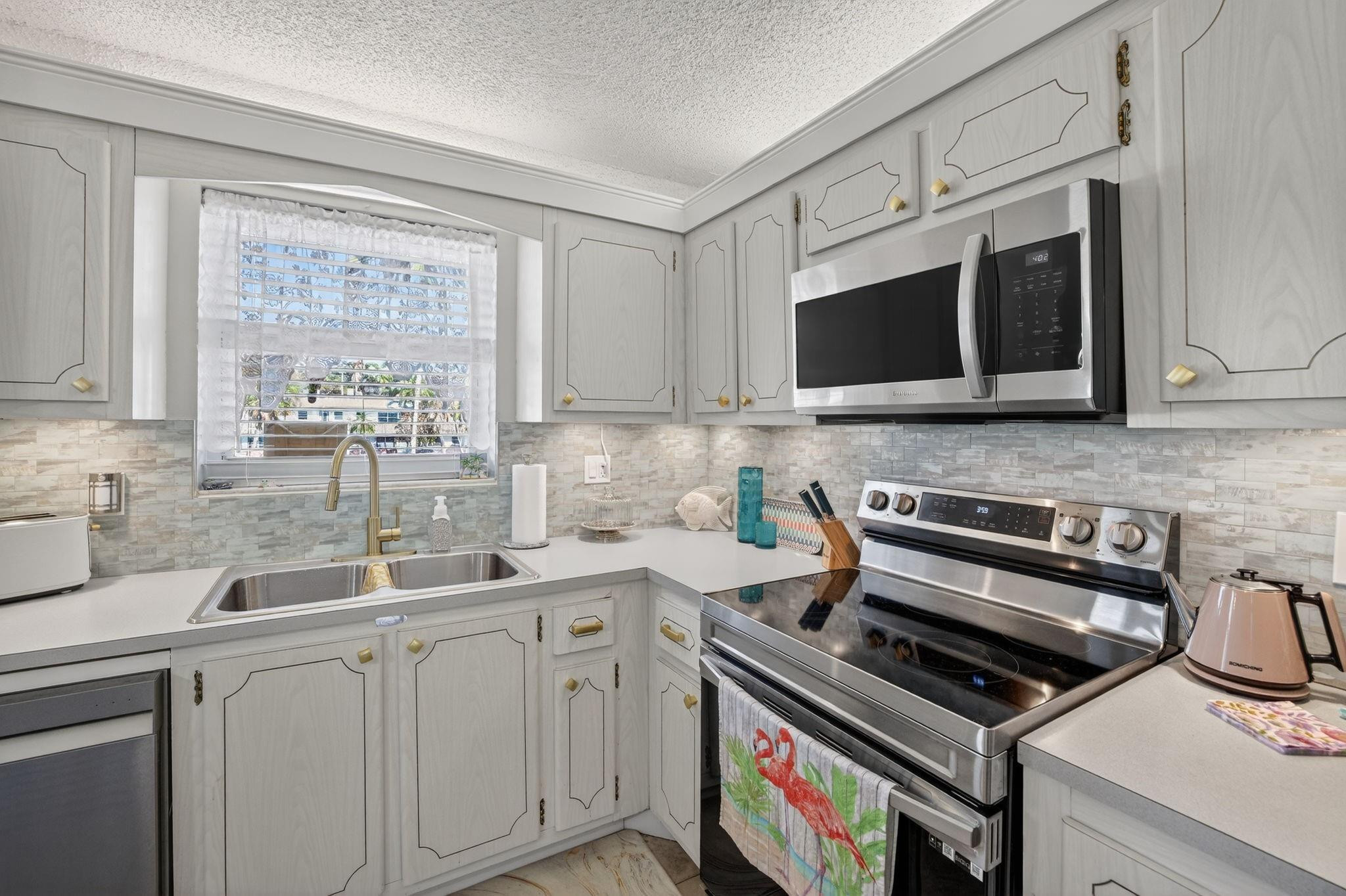 1354 N 12th Court 7B