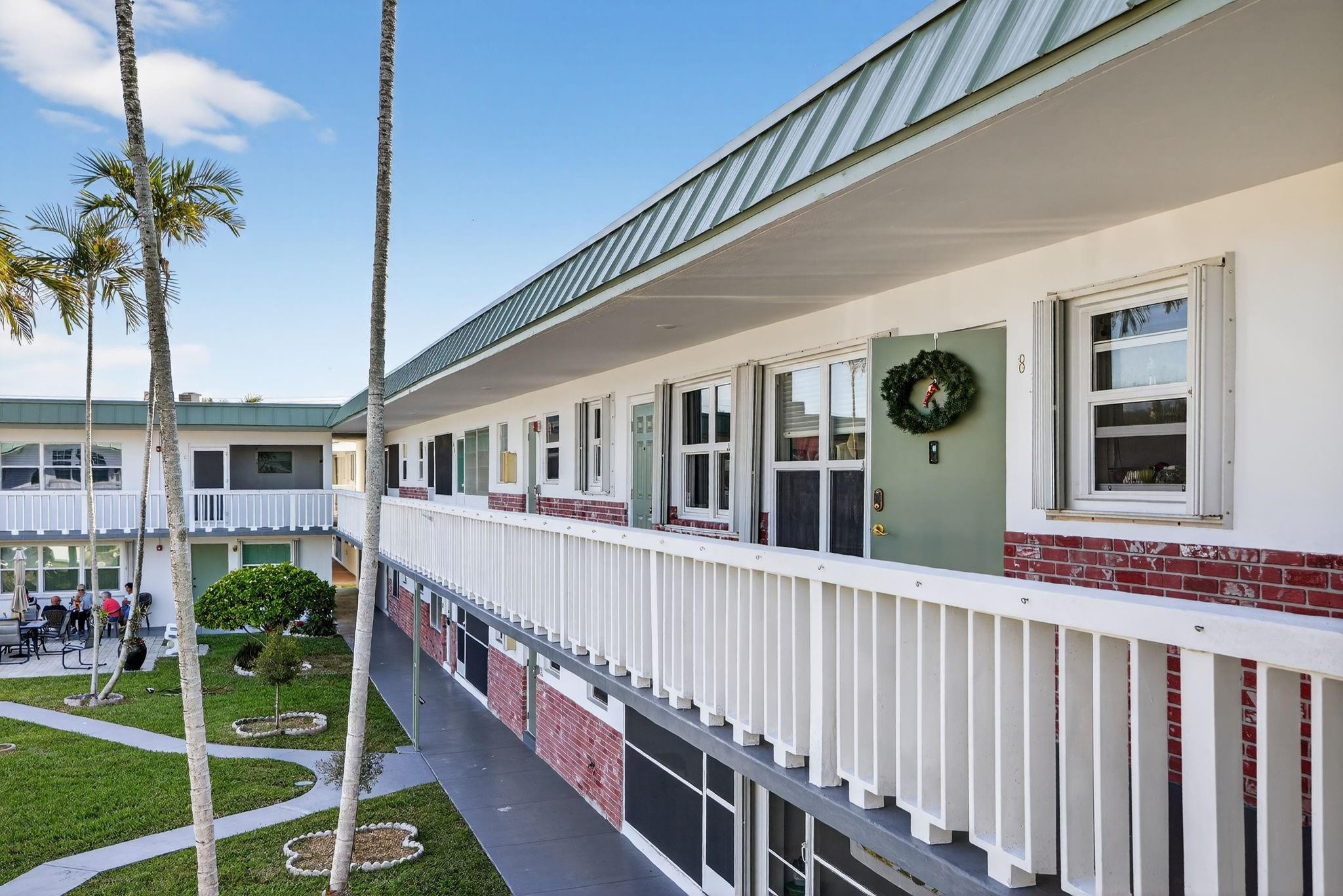 1354 N 12th Court 7B