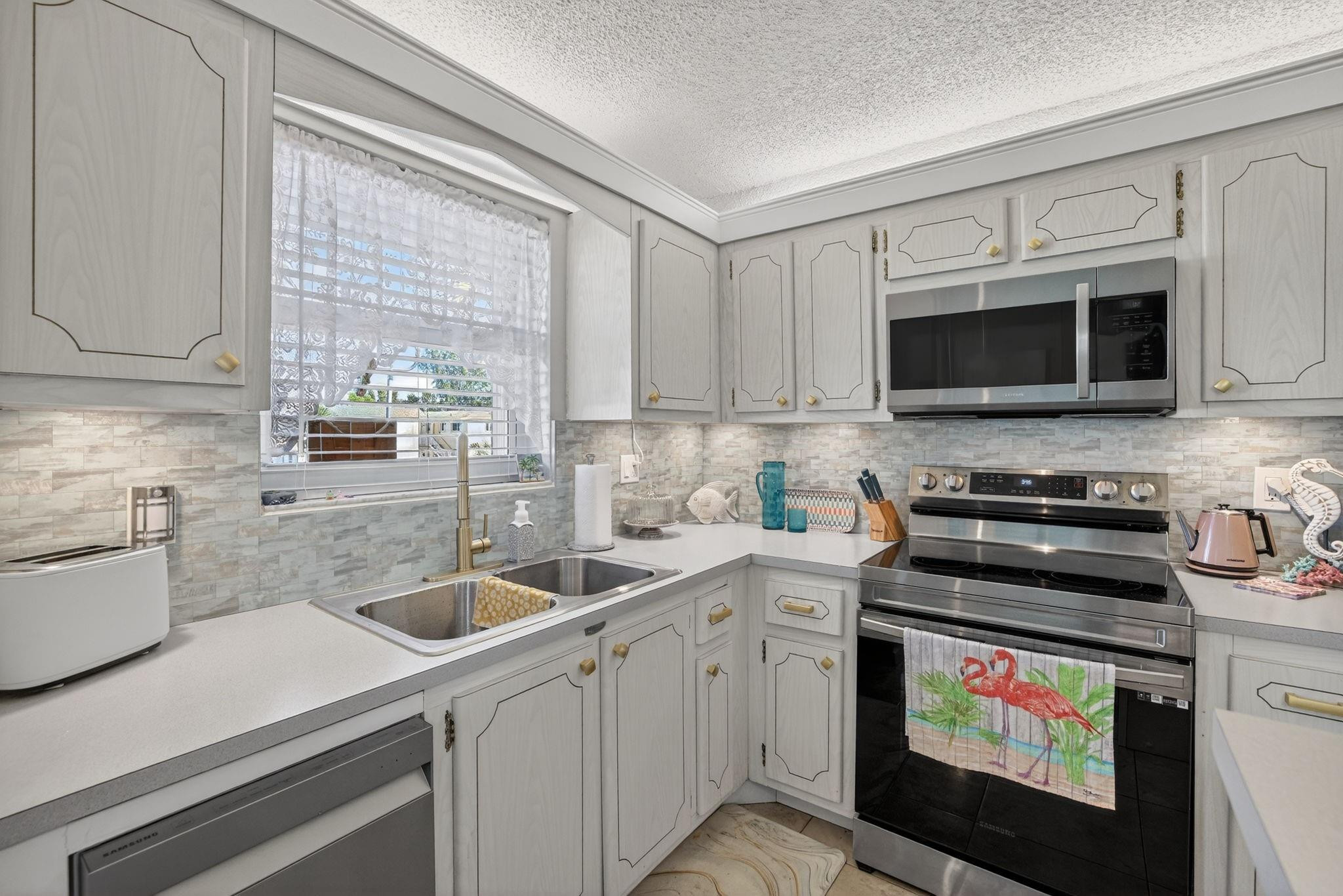 1354 N 12th Court 7B