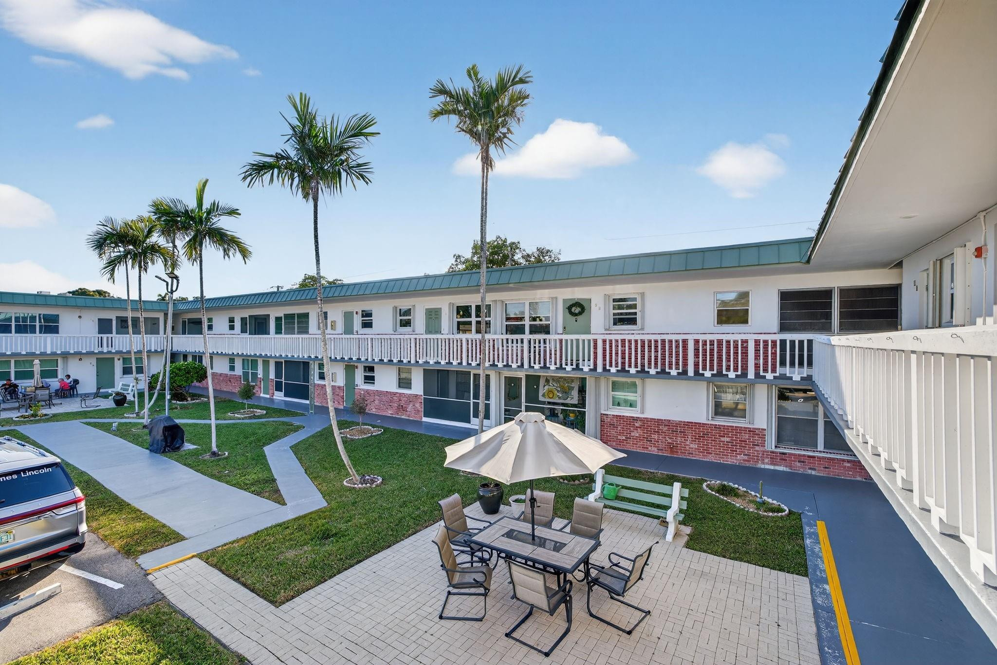 1354 N 12th Court 7B