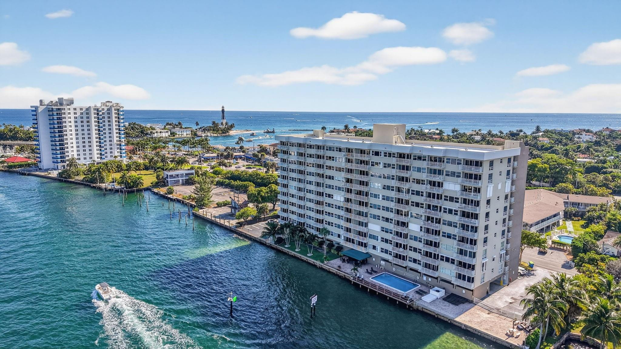 2611 N Riverside Drive 304