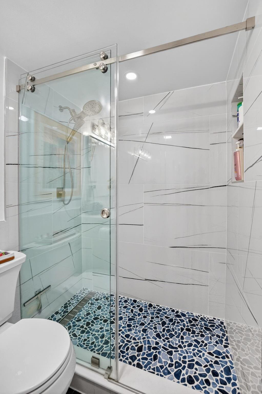 2611 N Riverside Drive 304