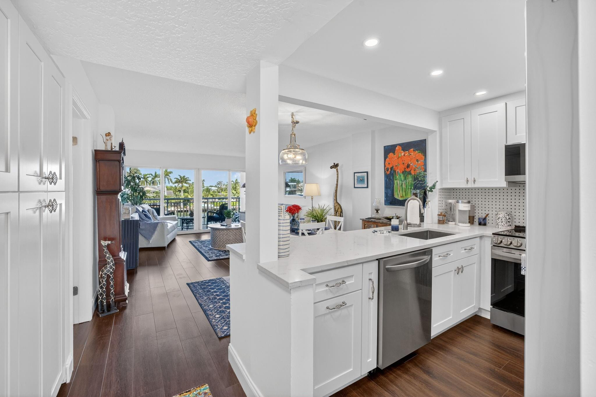 2611 N Riverside Drive 304