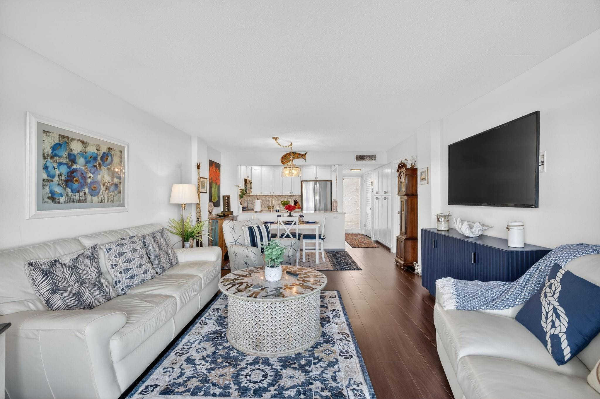 2611 N Riverside Drive 304