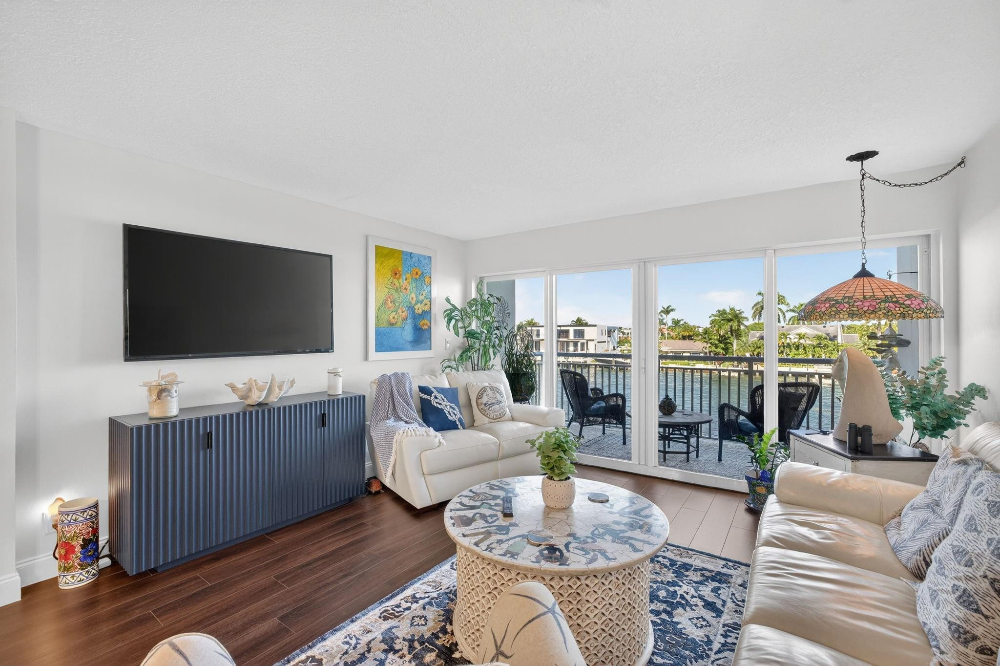 2611 N Riverside Drive 304