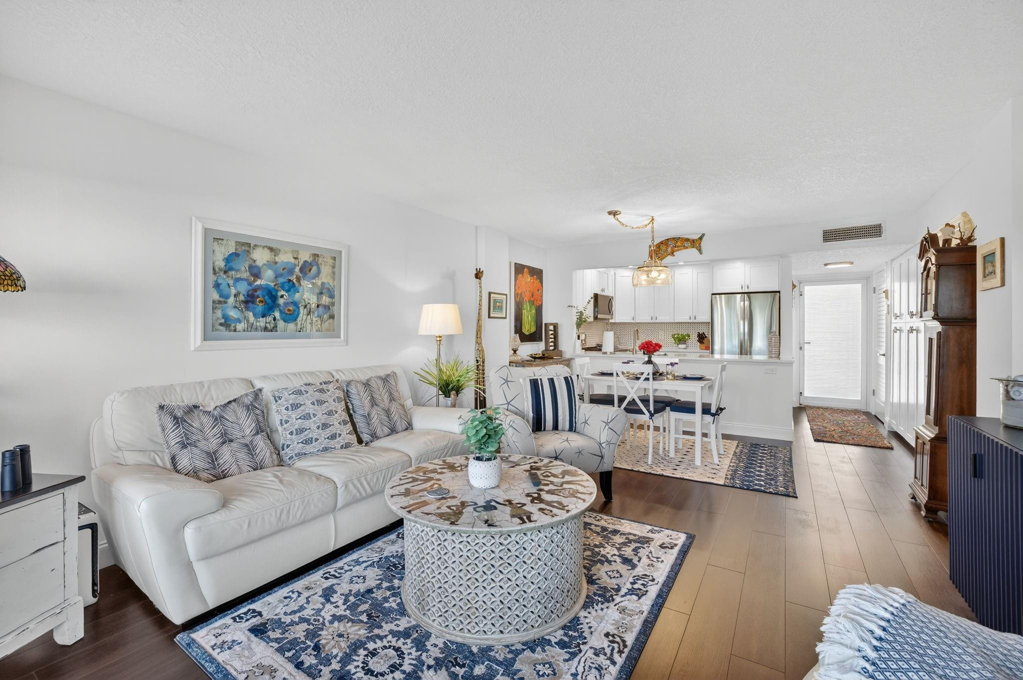 2611 N Riverside Drive 304