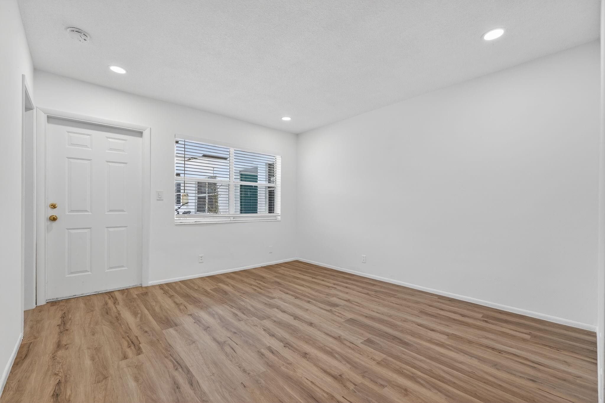 2503 N Ocean Boulevard 6