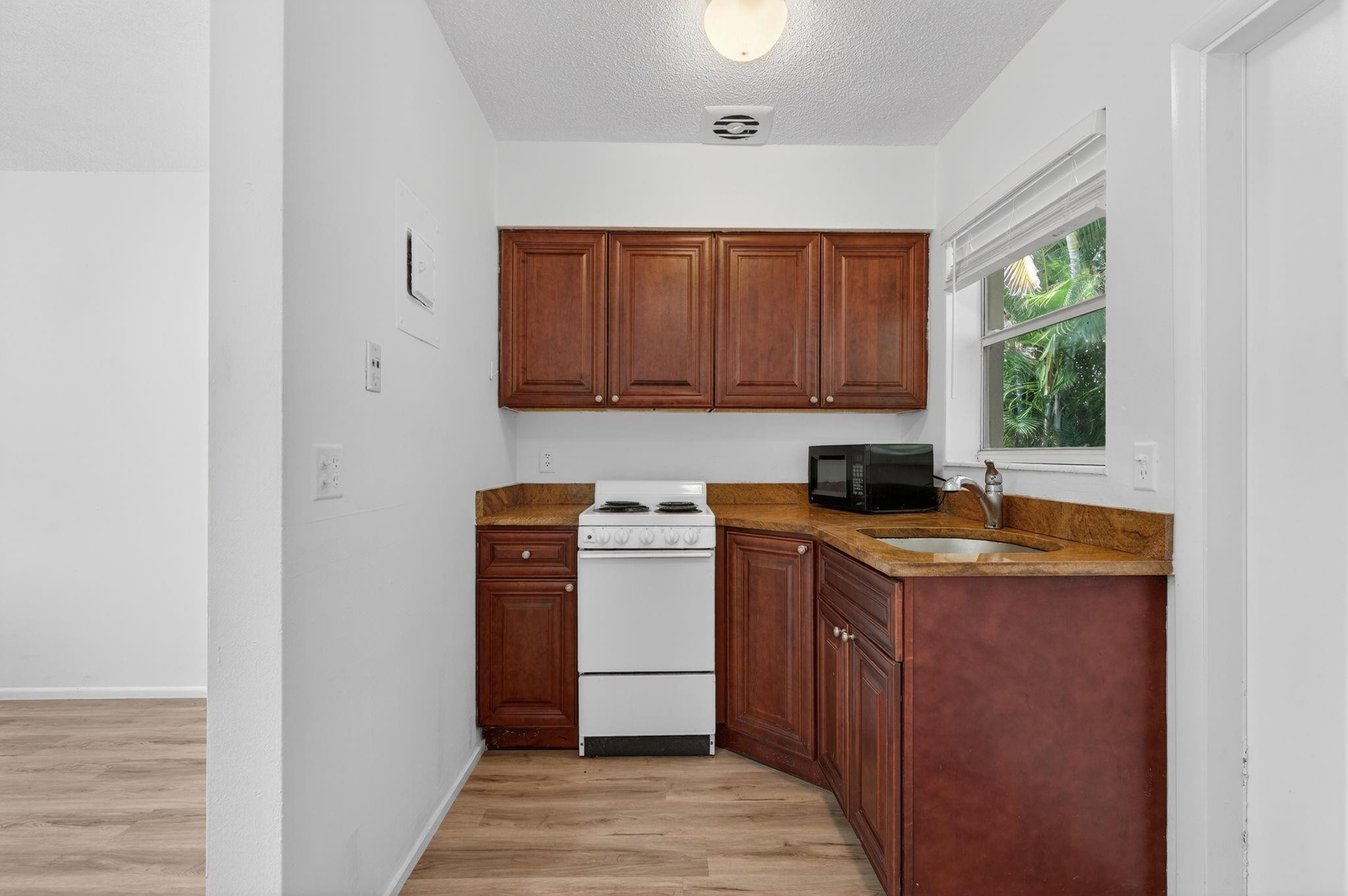 2503 N Ocean Boulevard 6