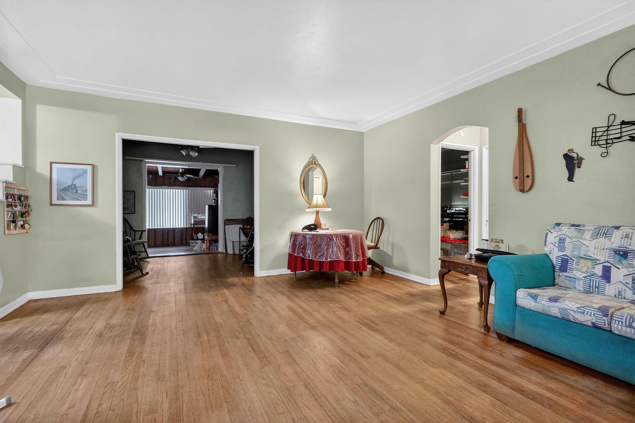 707 NE 113th Street
