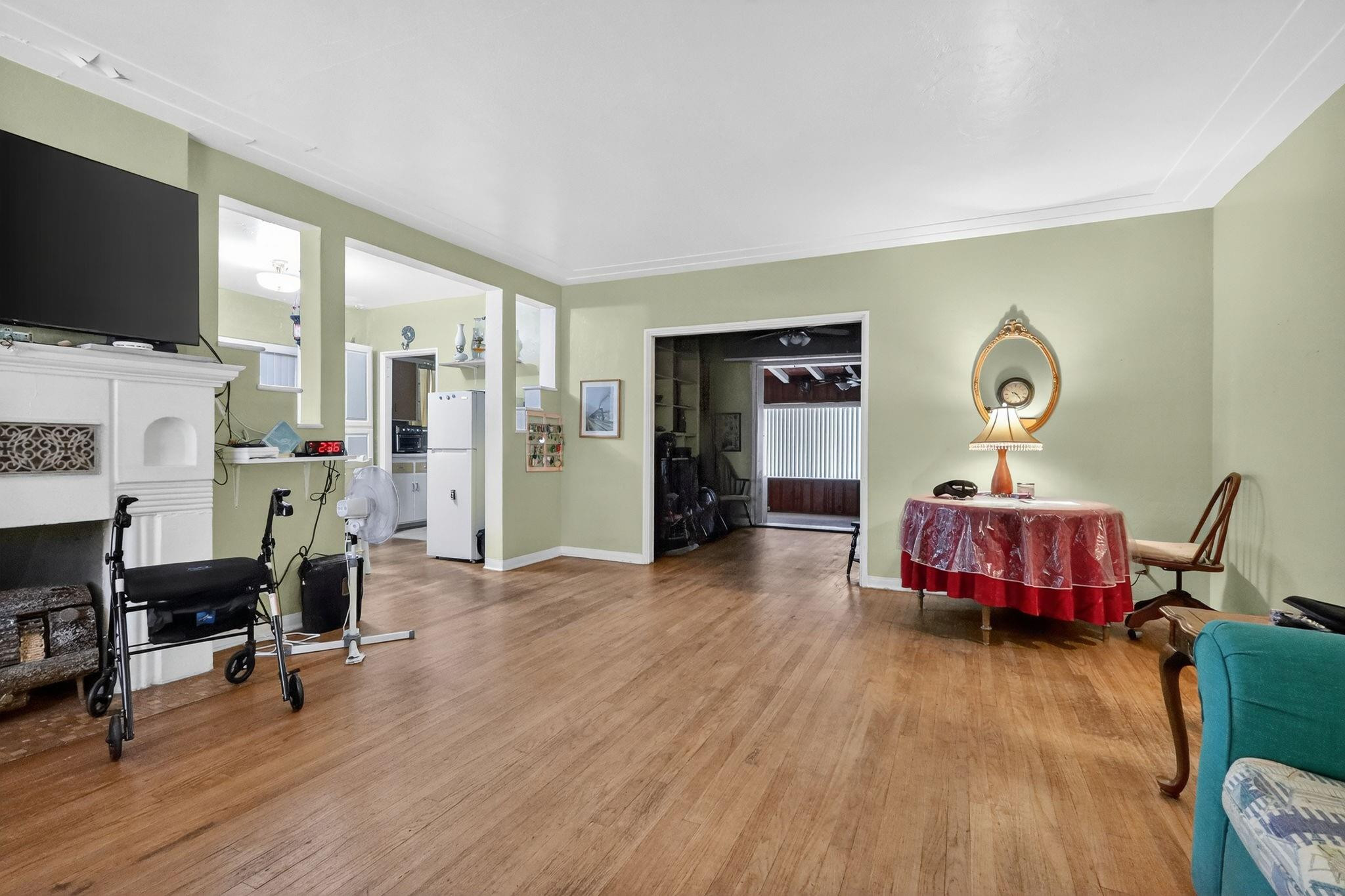 707 NE 113th Street