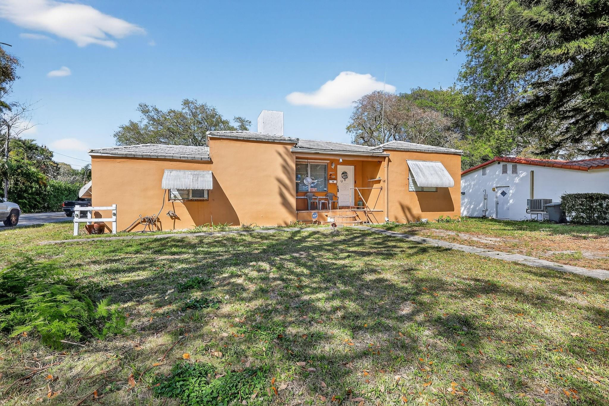 707 NE 113th Street