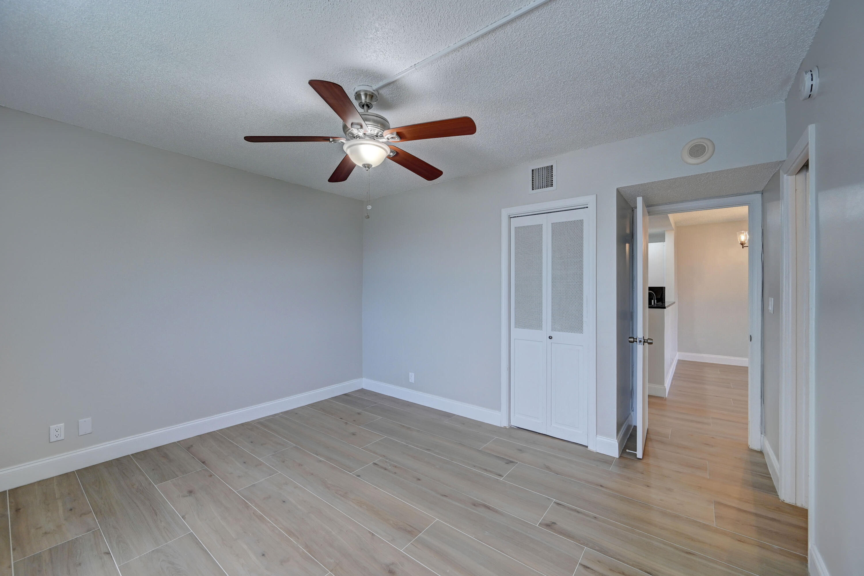 1500 S Ocean Boulevard 303, Lauderdale-By-The-Sea Unit: 303