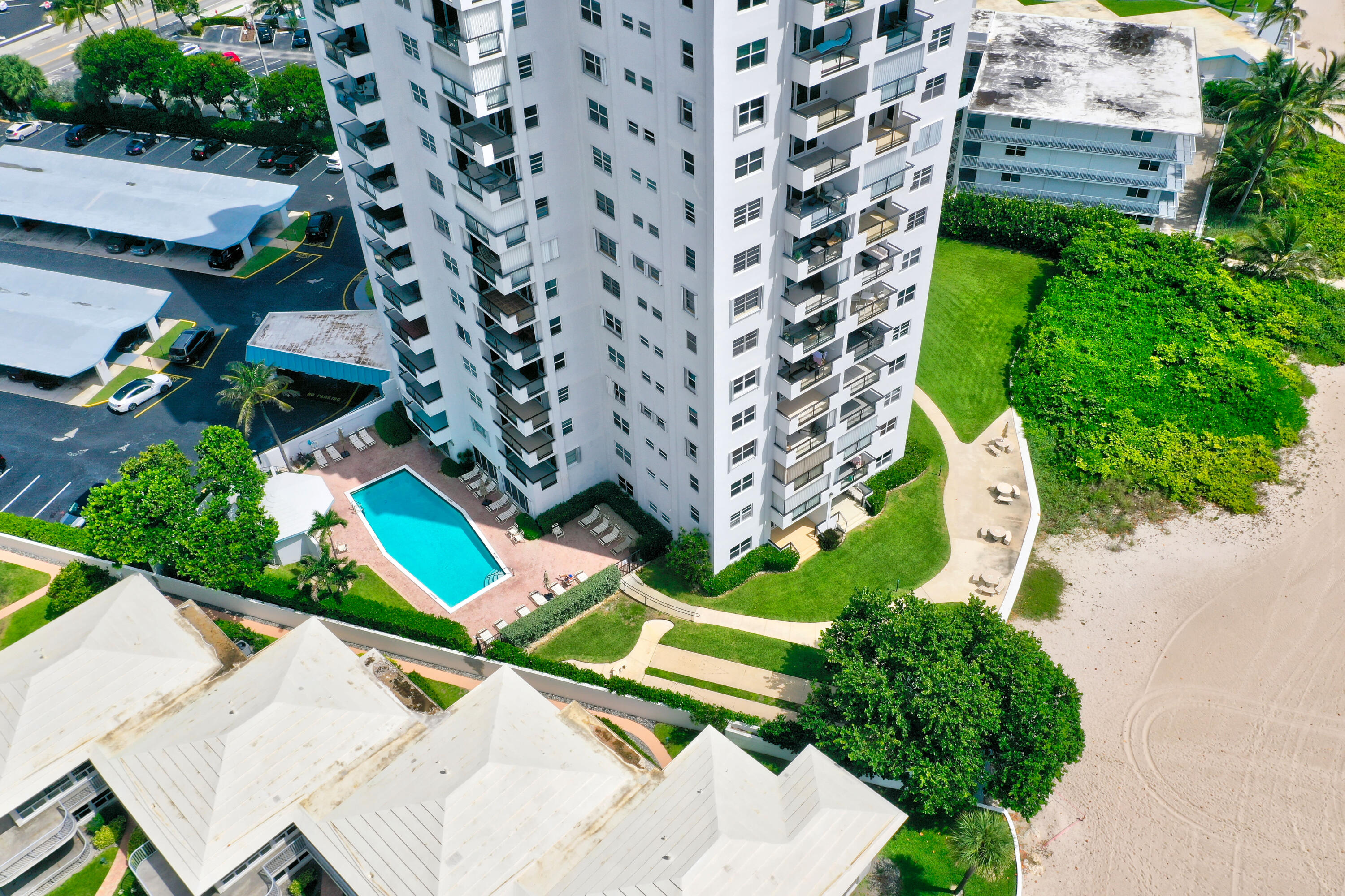 1500 S Ocean Boulevard 303, Lauderdale-By-The-Sea Unit: 303