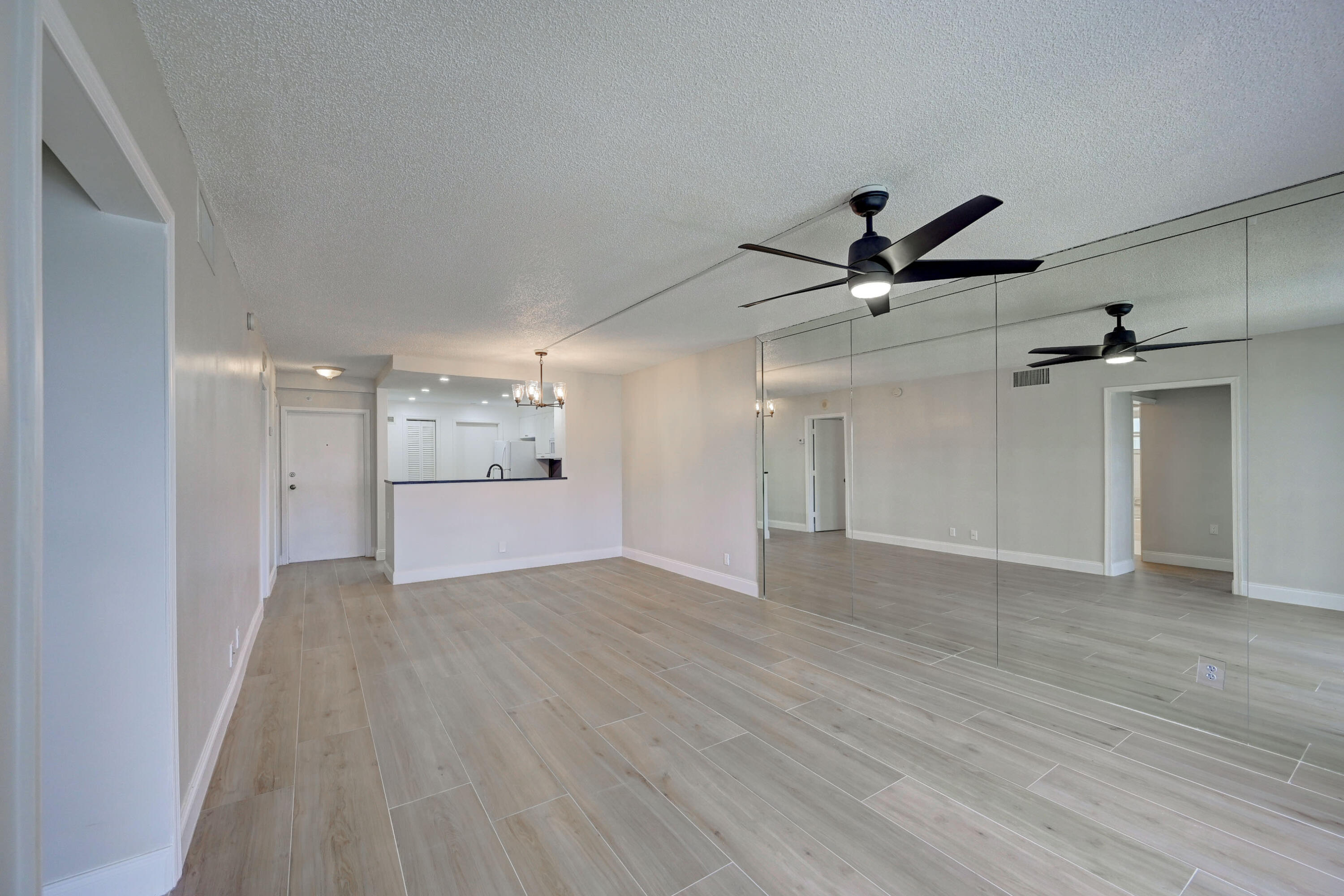 1500 S Ocean Boulevard 303, Lauderdale-By-The-Sea Unit: 303