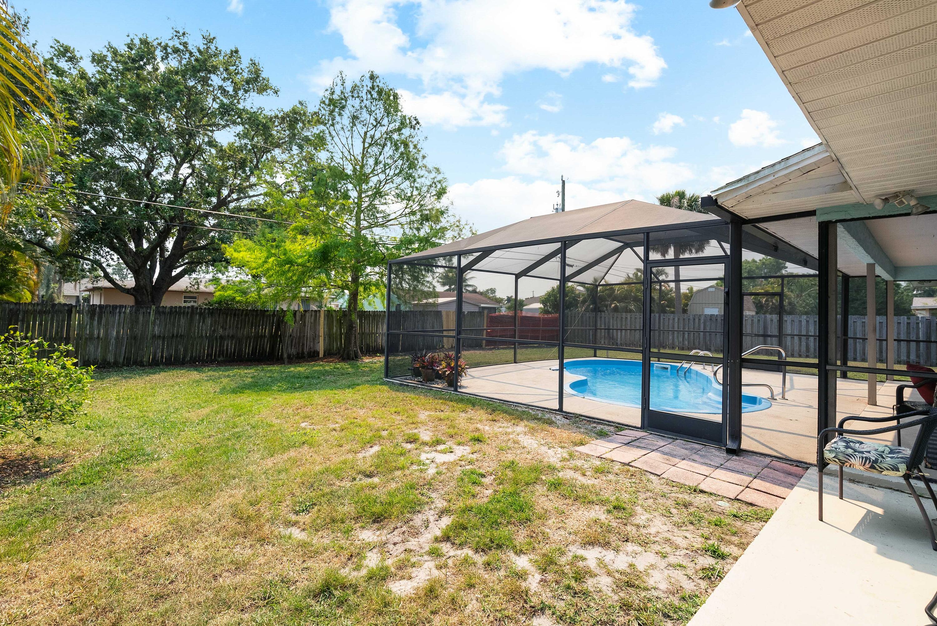 858 SE Cavern Avenue, Port St. Lucie