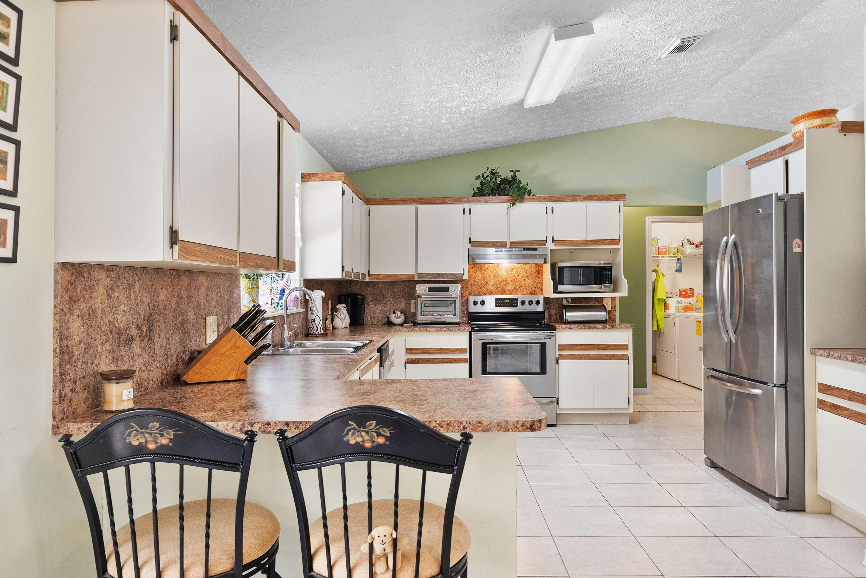 858 SE Cavern Avenue, Port St. Lucie