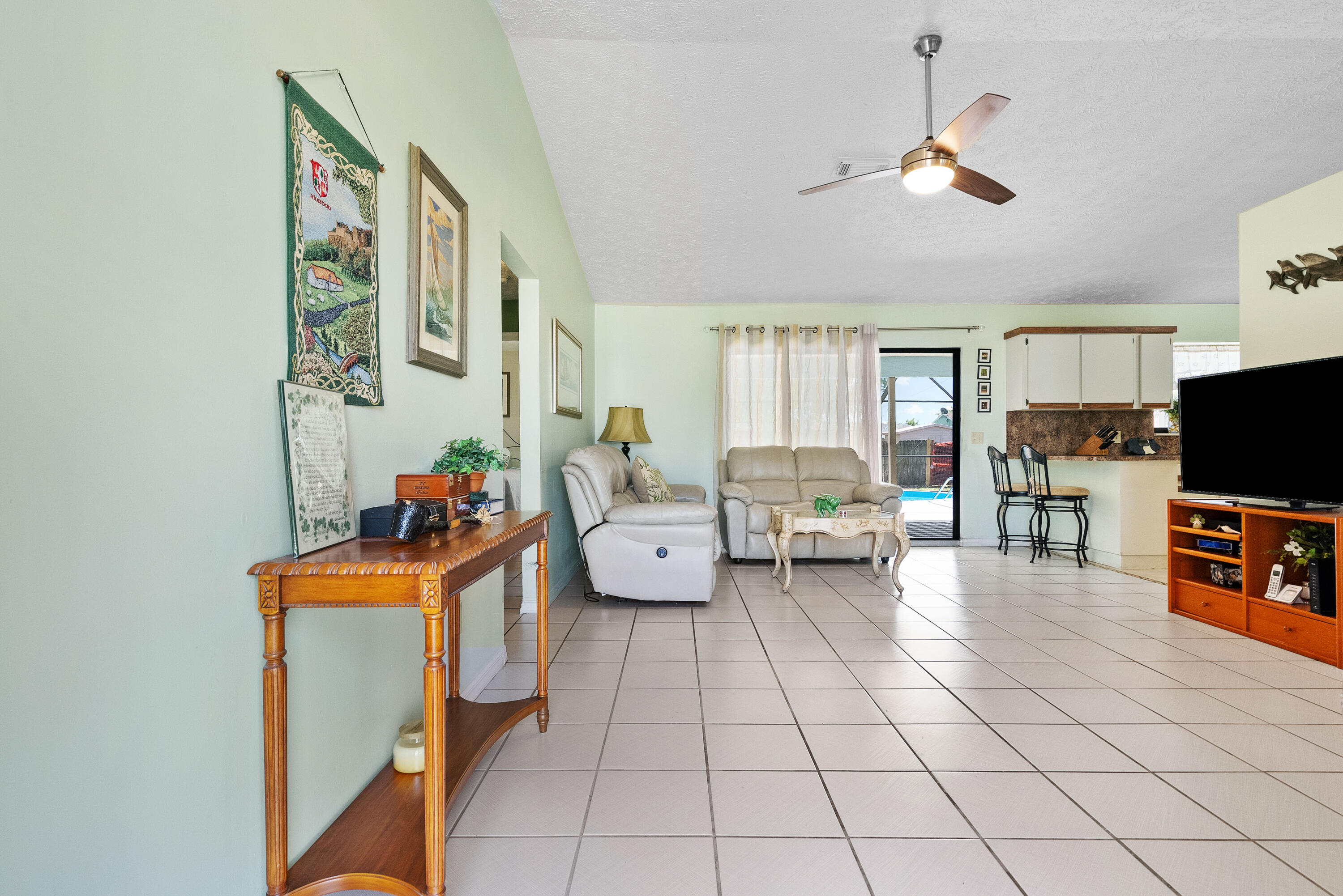 858 SE Cavern Avenue, Port St. Lucie