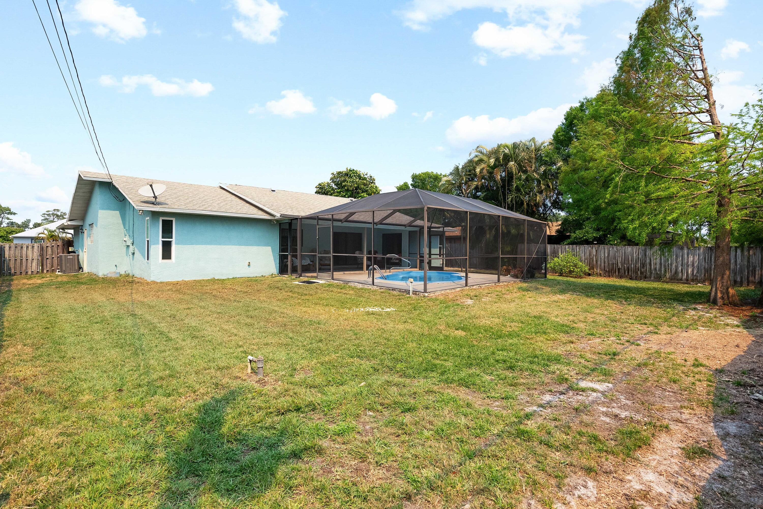 858 SE Cavern Avenue, Port St. Lucie