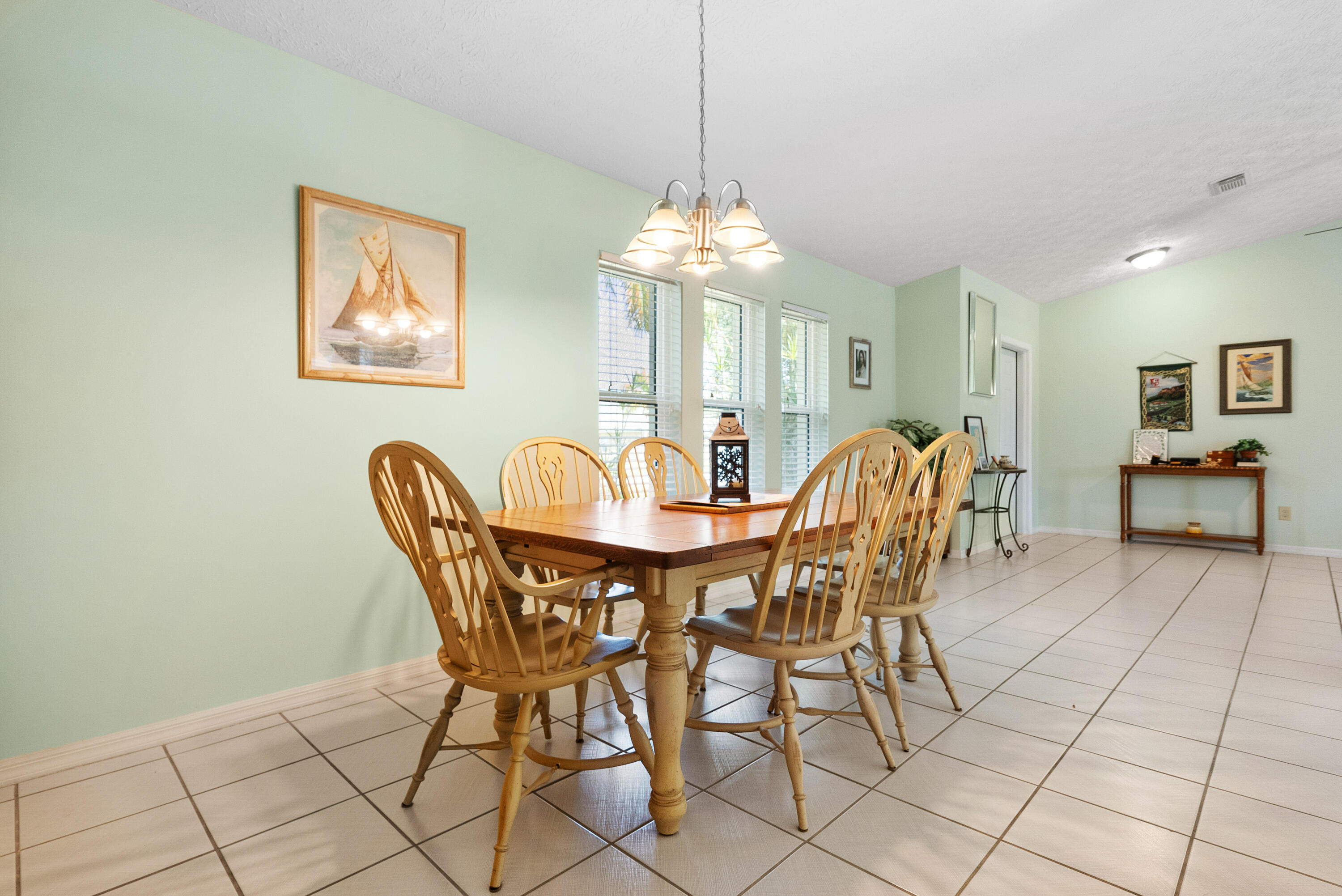 858 SE Cavern Avenue, Port St. Lucie