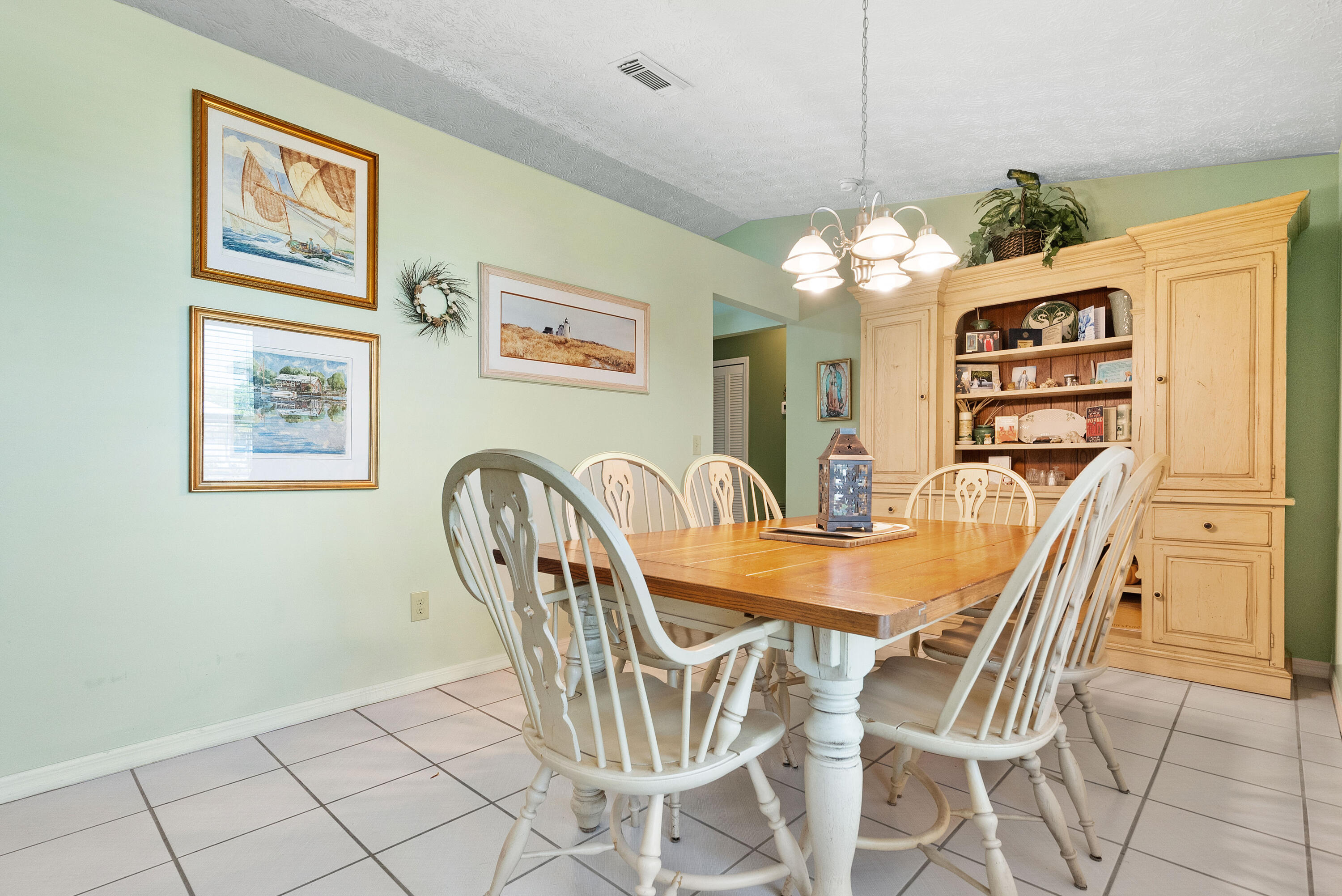 858 SE Cavern Avenue, Port St. Lucie