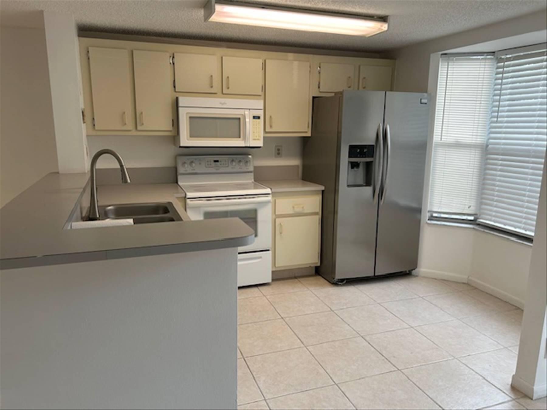 2593 NE 15th Street