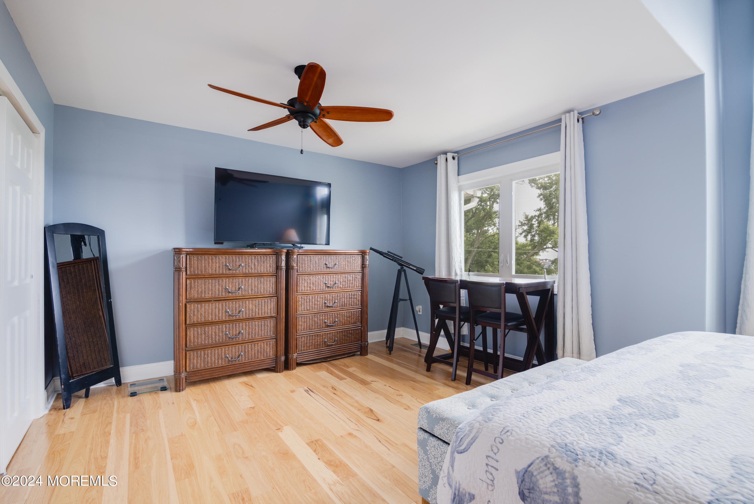 255 Shore Drive, 13