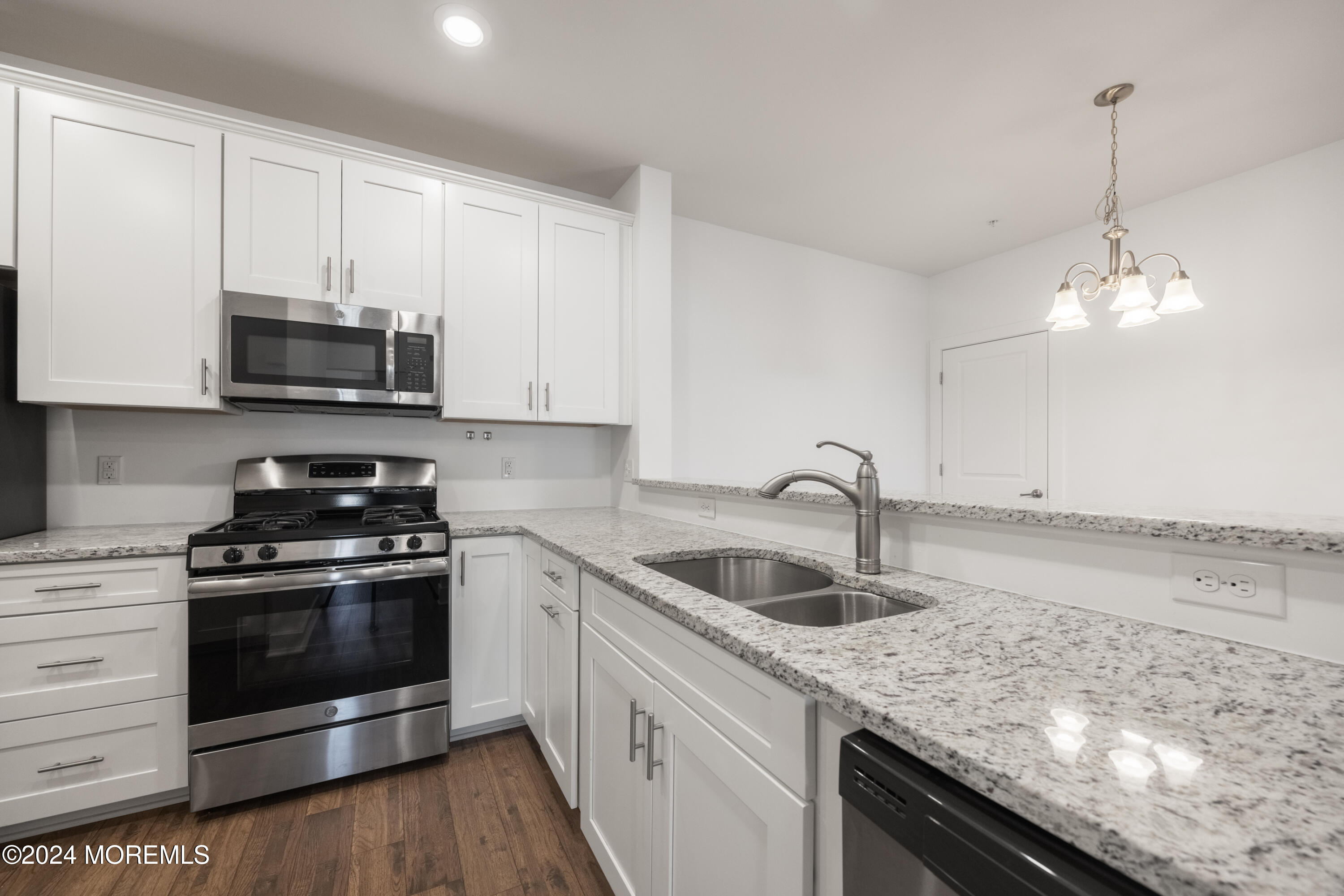 527 Tavern Road