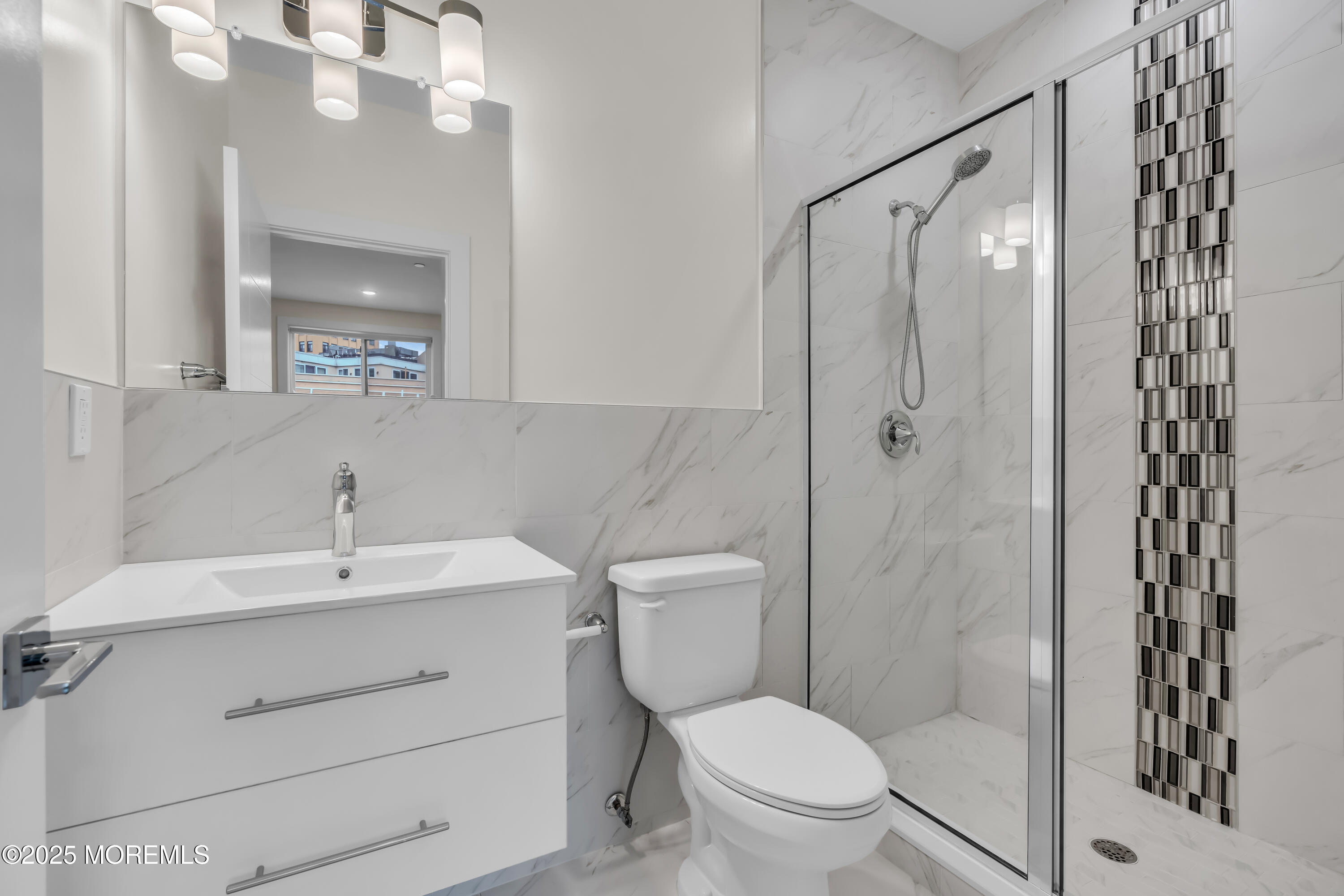 521 Lake Avenue 415