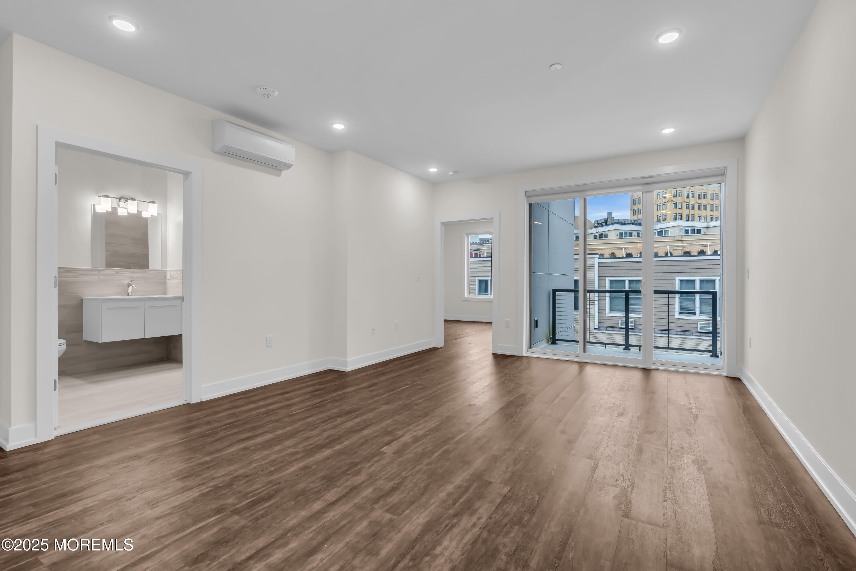 521 Lake Avenue 415