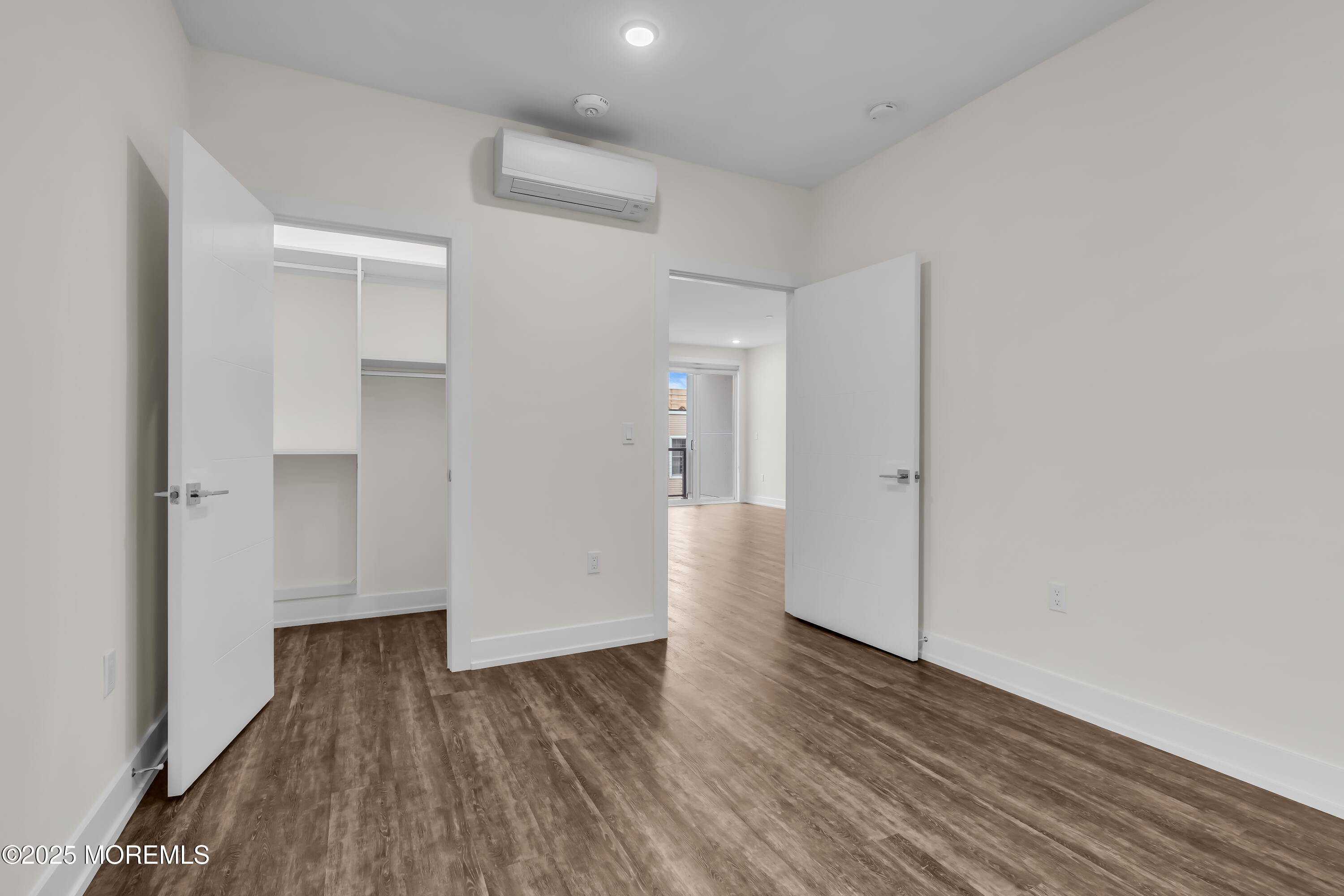 521 Lake Avenue 415
