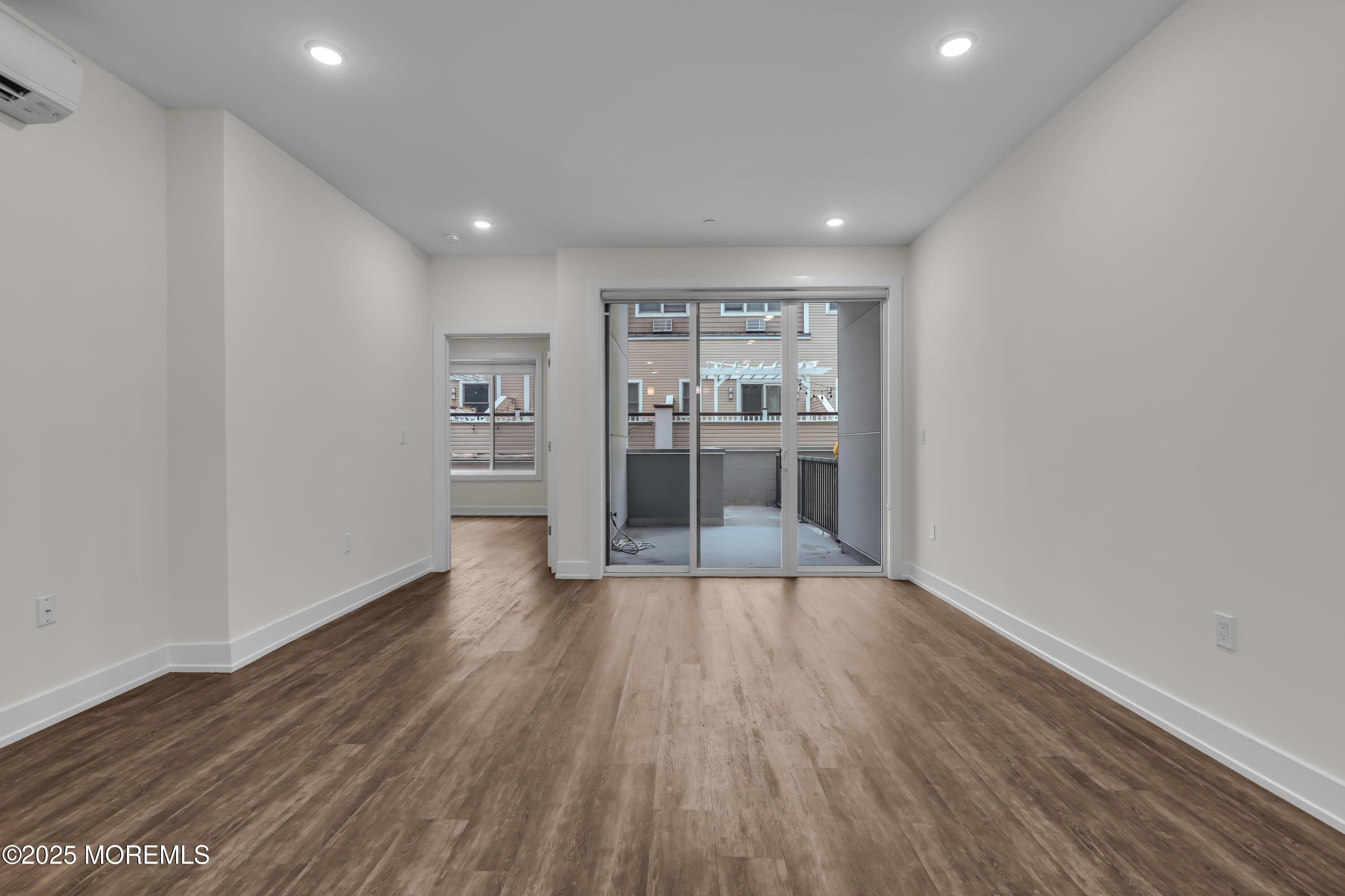 521 Lake Avenue 215