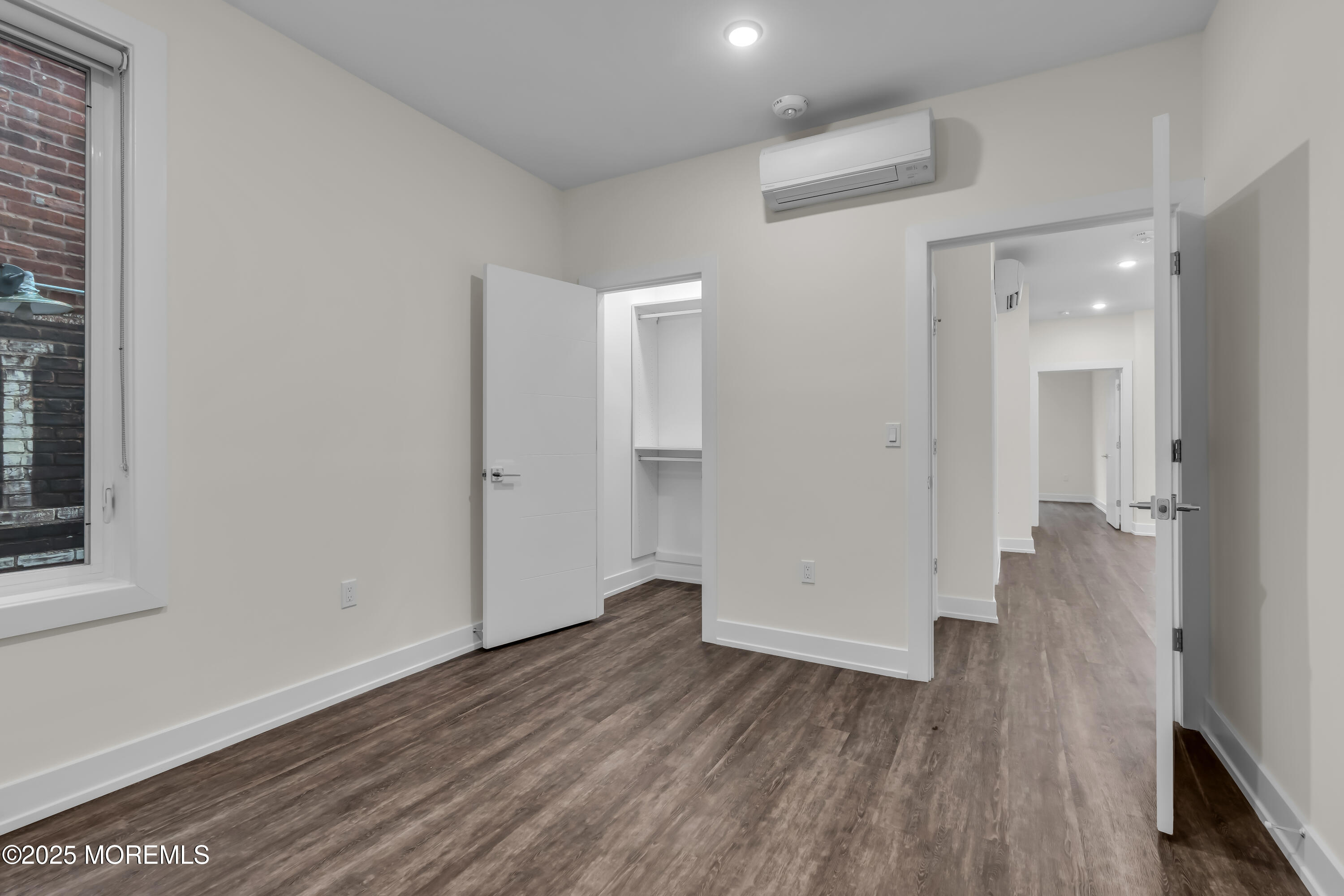 521 Lake Avenue 215
