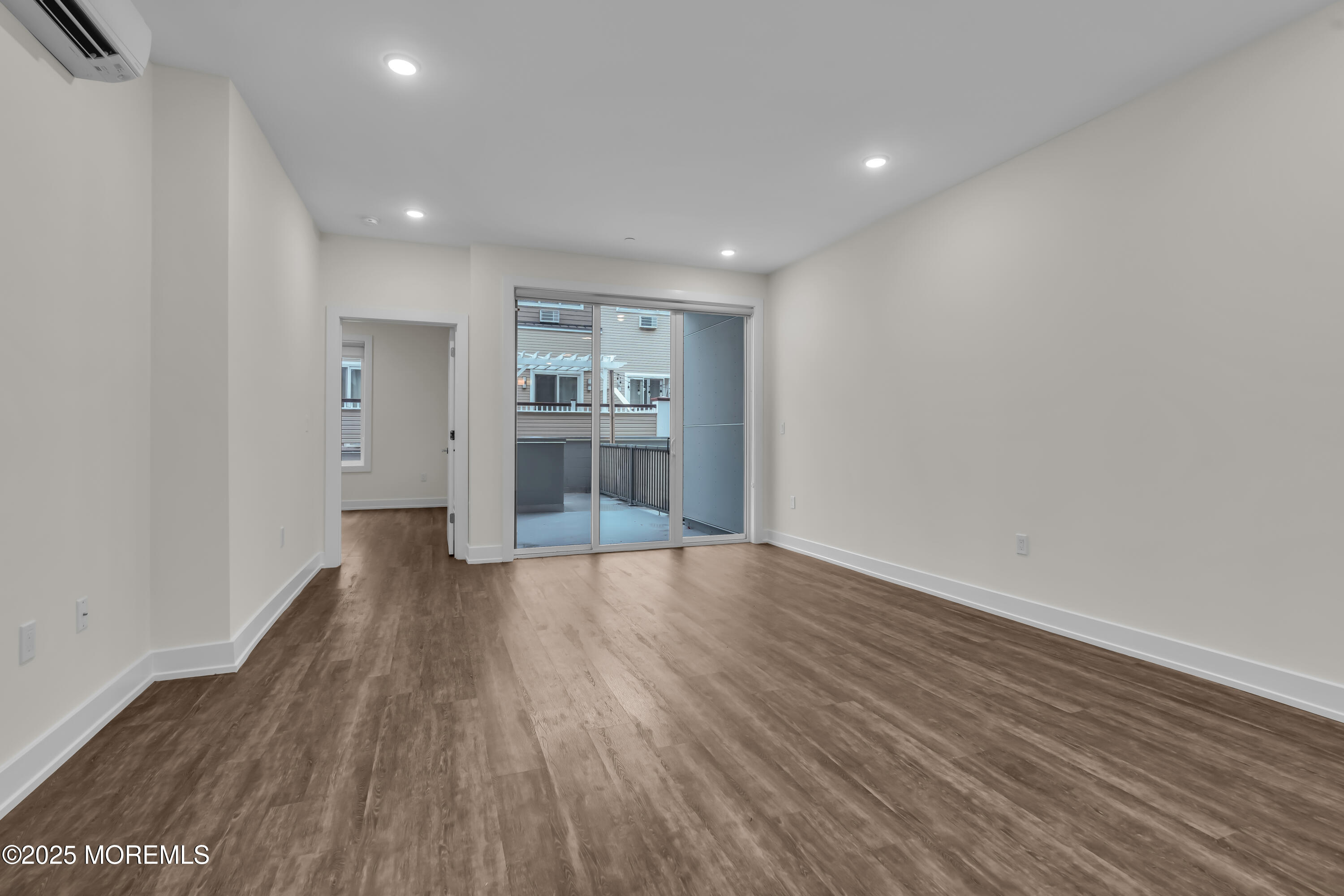 521 Lake Avenue 215